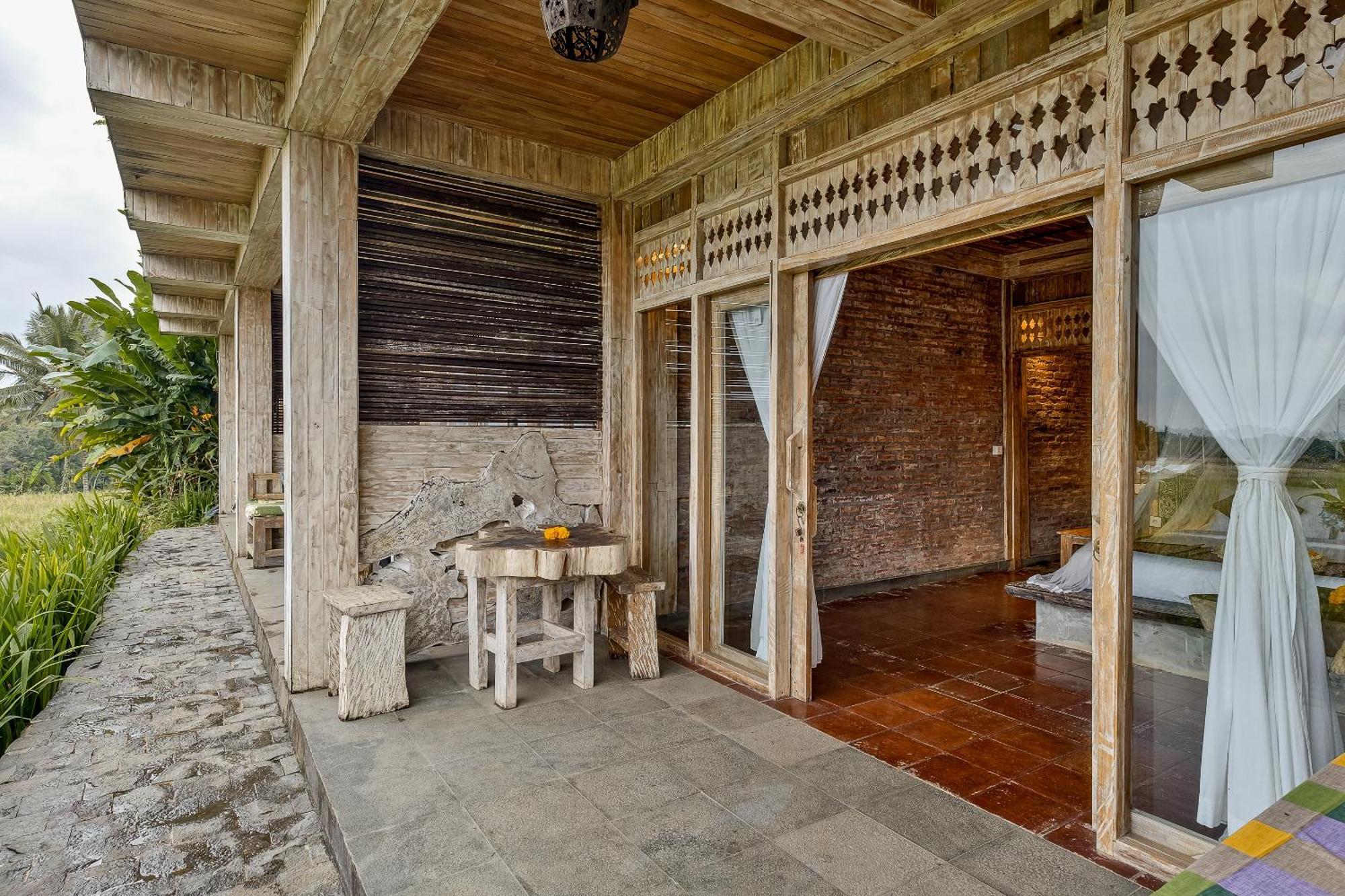 Joglo Organik Guest house