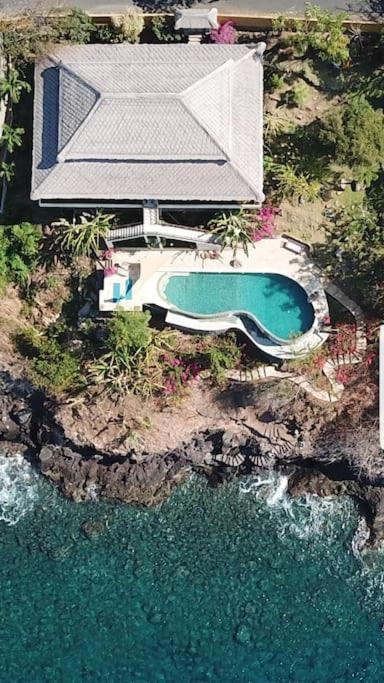 Tengguli Deluxe 20 M Infinitypool Ocean Front Villa