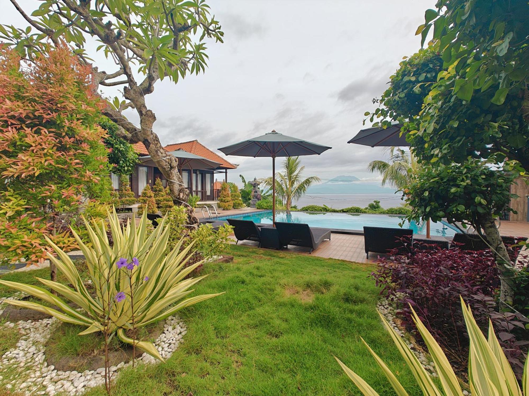 Hotel Nusa Sedayu By Ocean View 4*