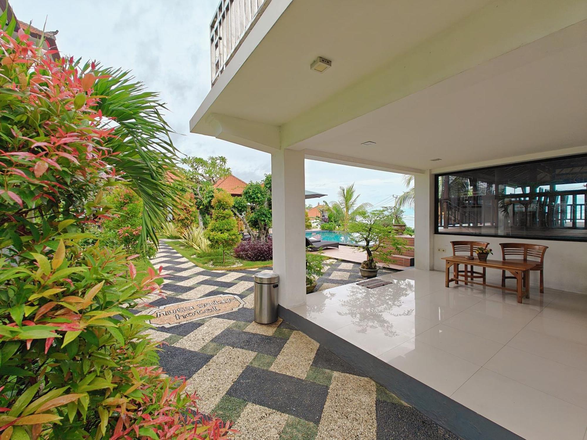 Nusa Sedayu By Ocean View 4* Batununggul
