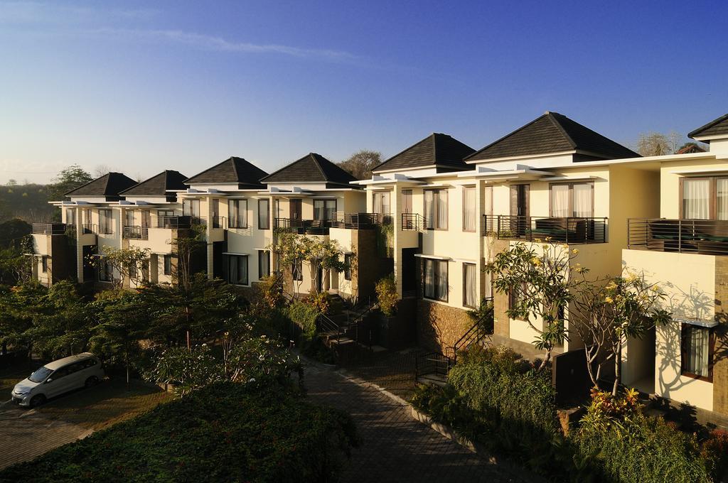 Parkside Denbukit & Hotel Jimbaran (Bali)