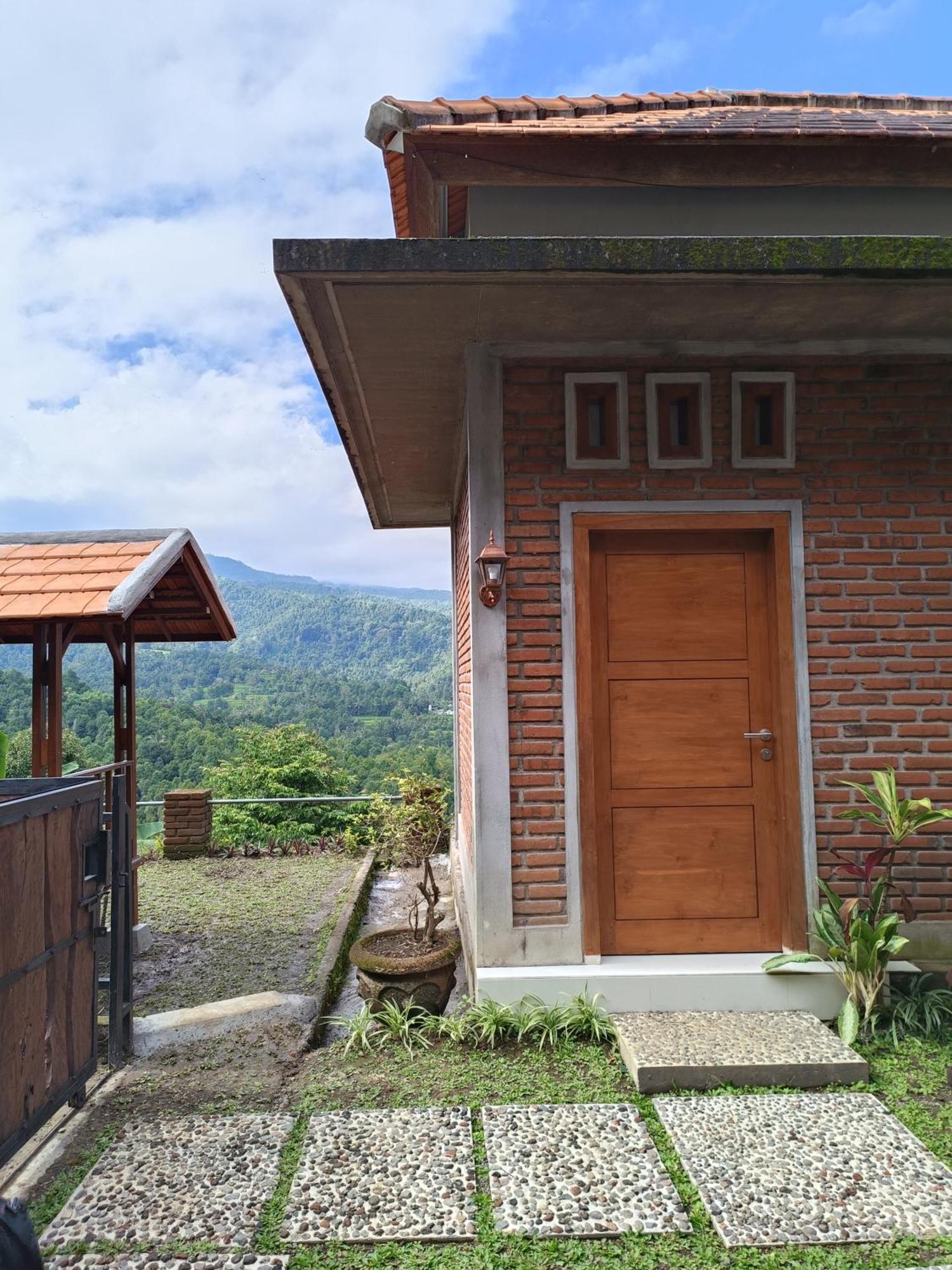 Guest house Made Oka And Warung
