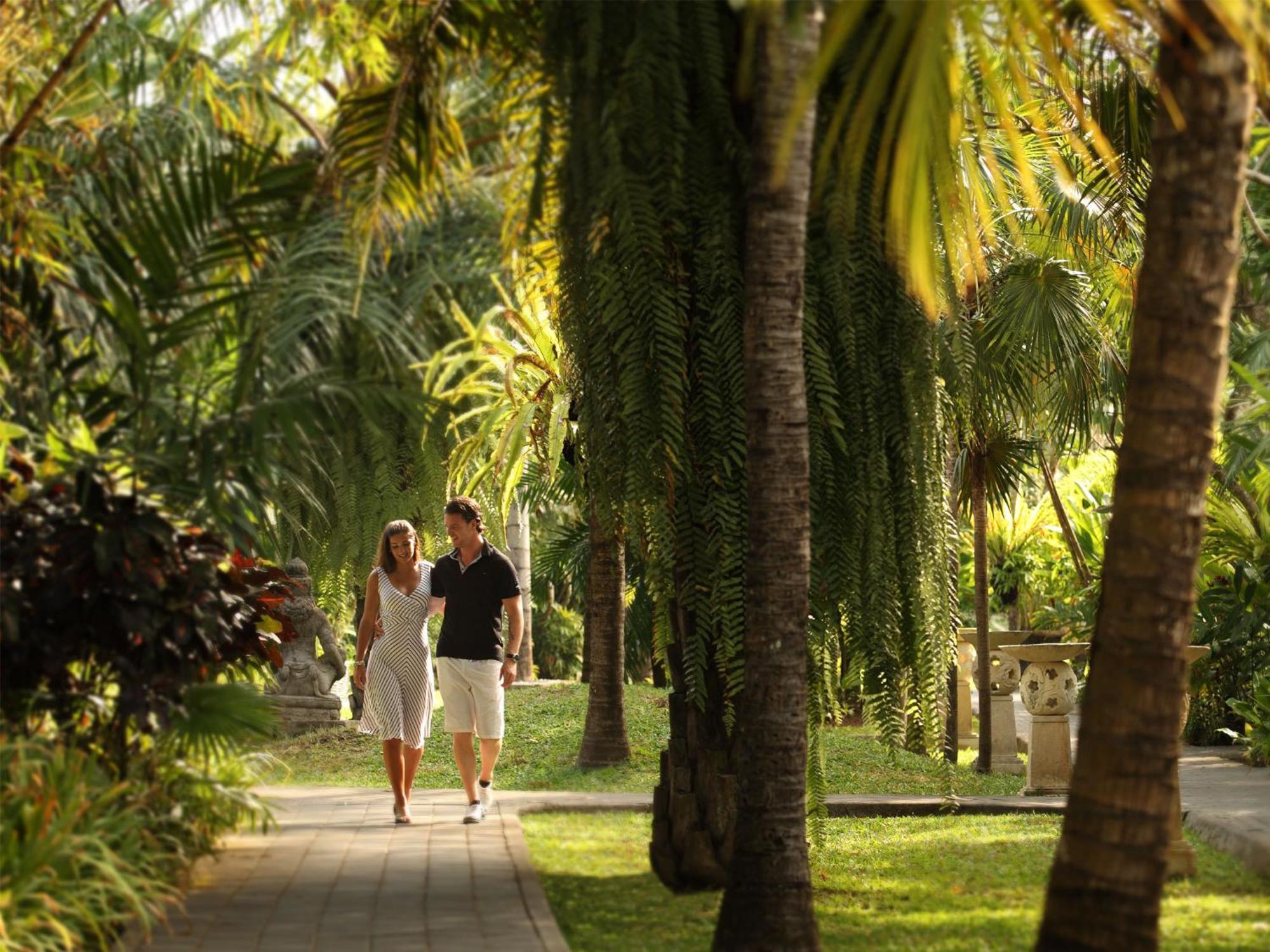 Resort Puri Santrian And 4*