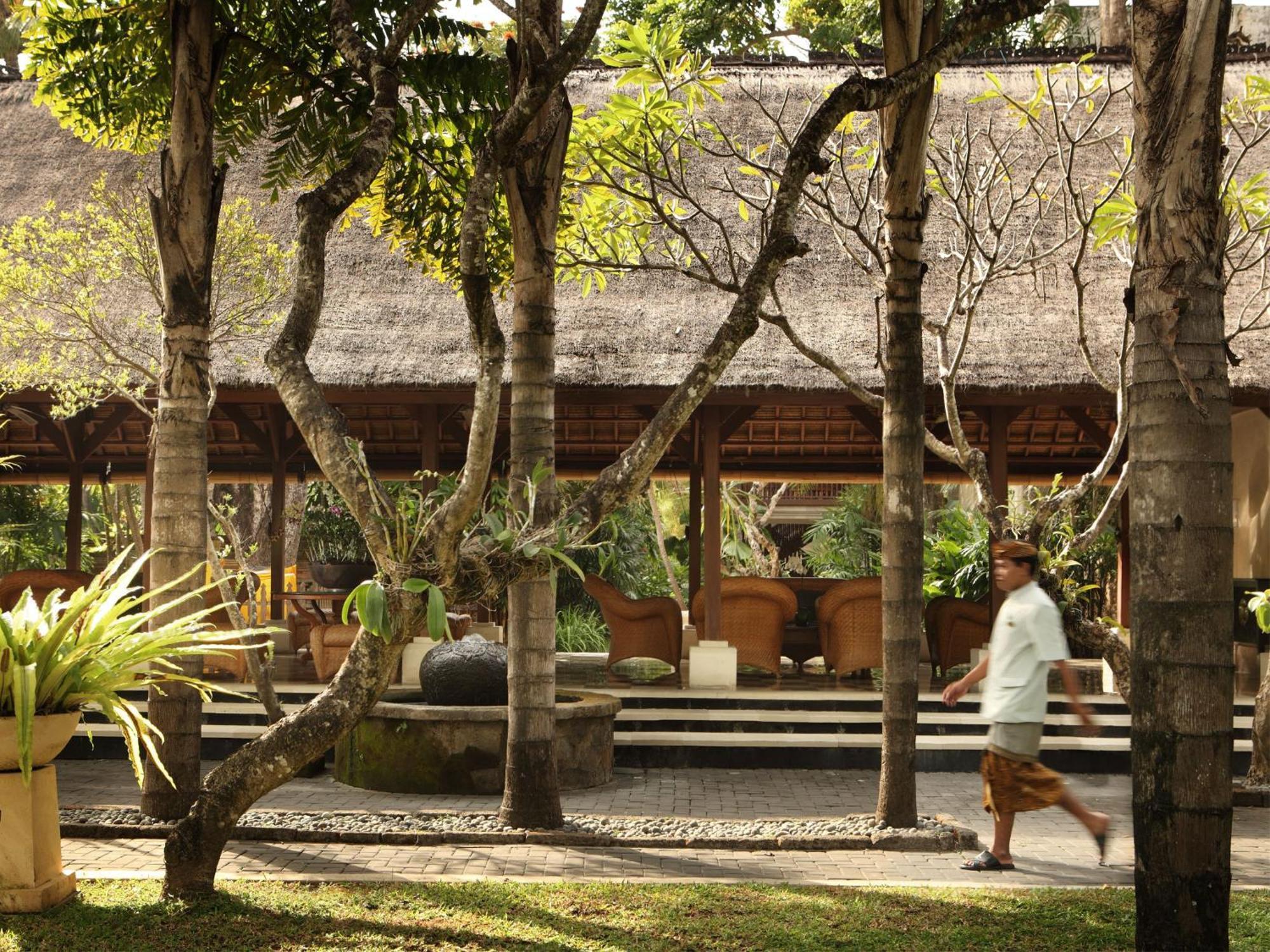 Puri Santrian And Resort 4*