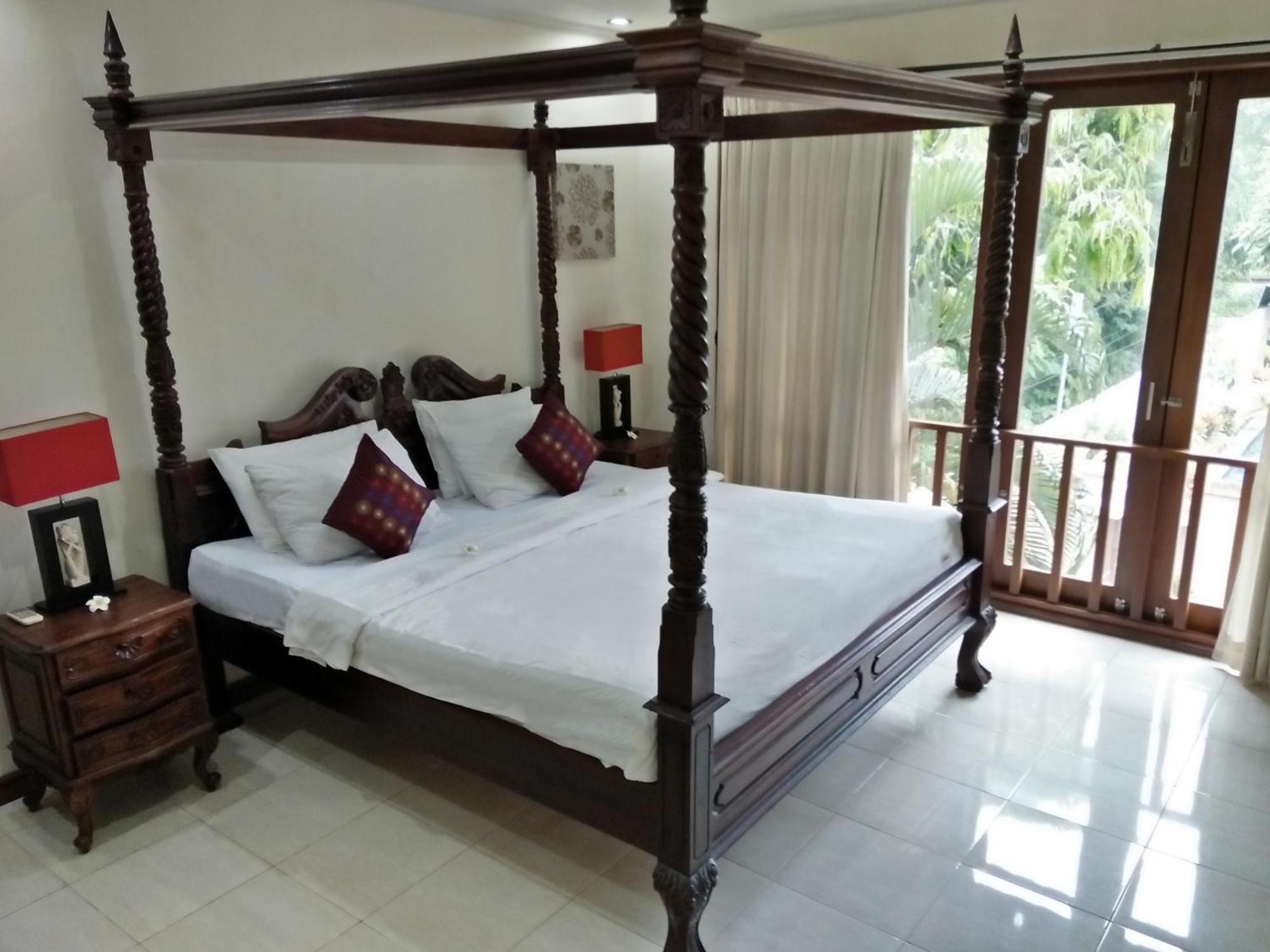 Aparthotel Sekuta 3*