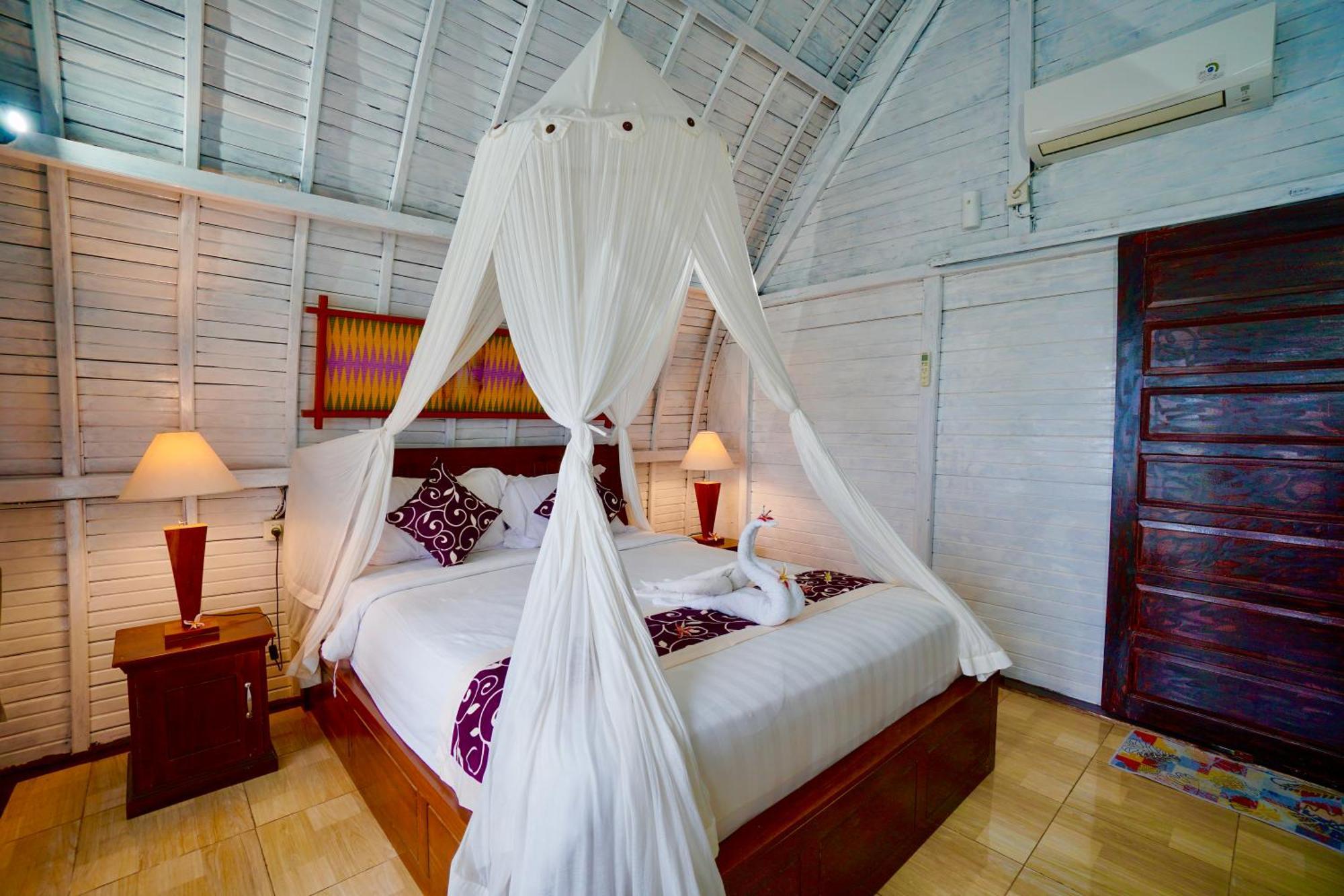 Hotra Hill Holiday park 2*