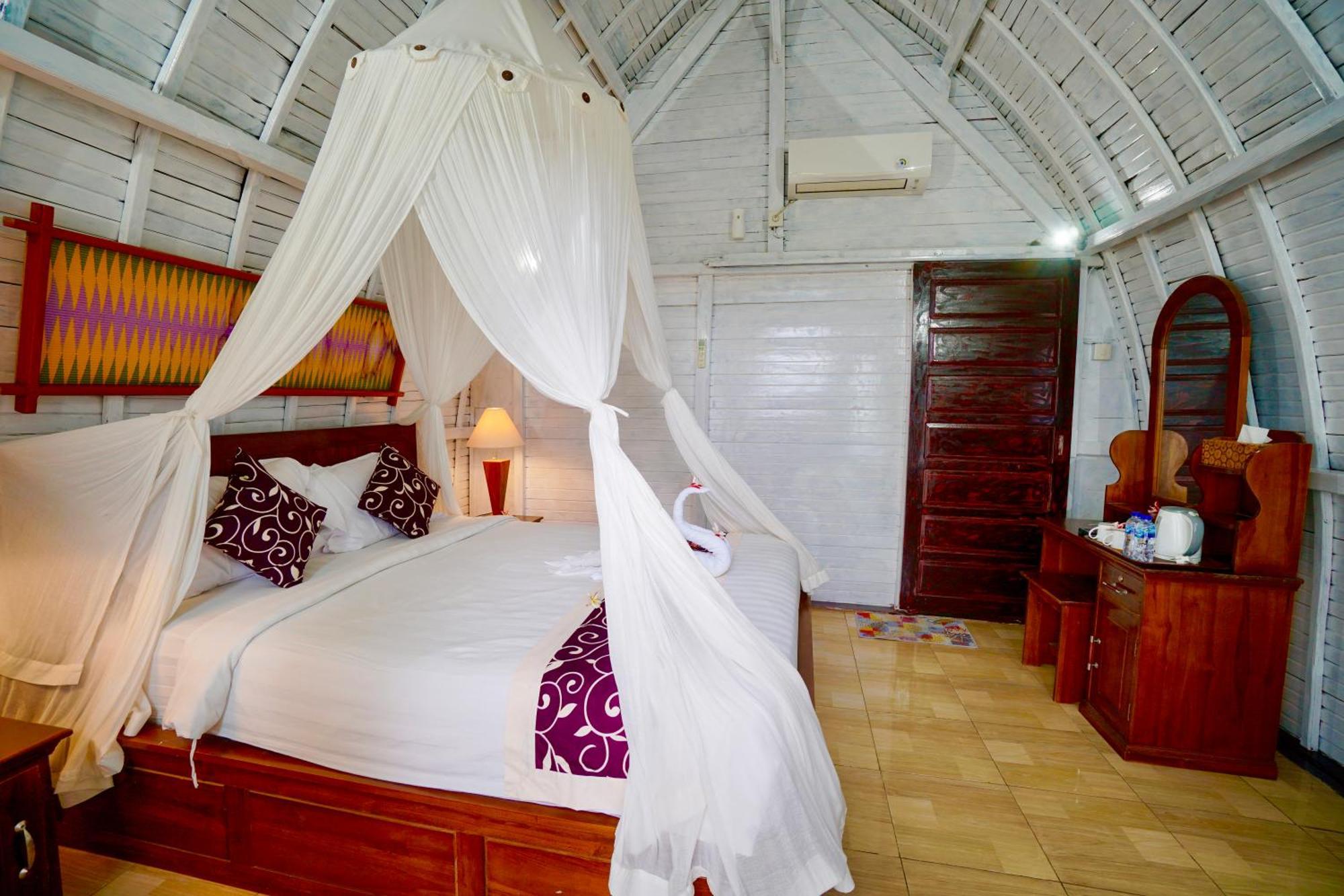 Hotra Hill Holiday park Batununggul