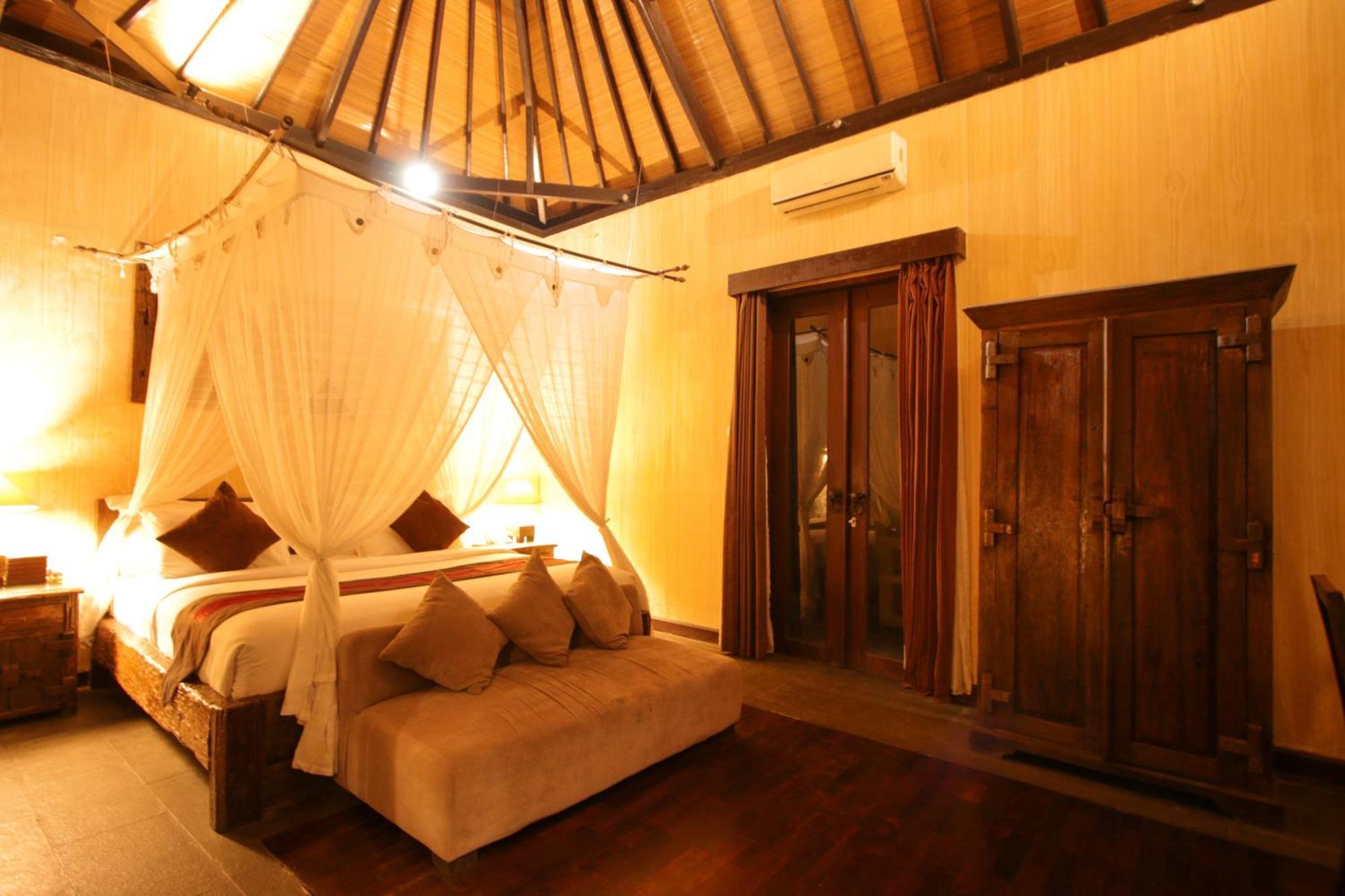 Villa Gino Feruci By Kagum *