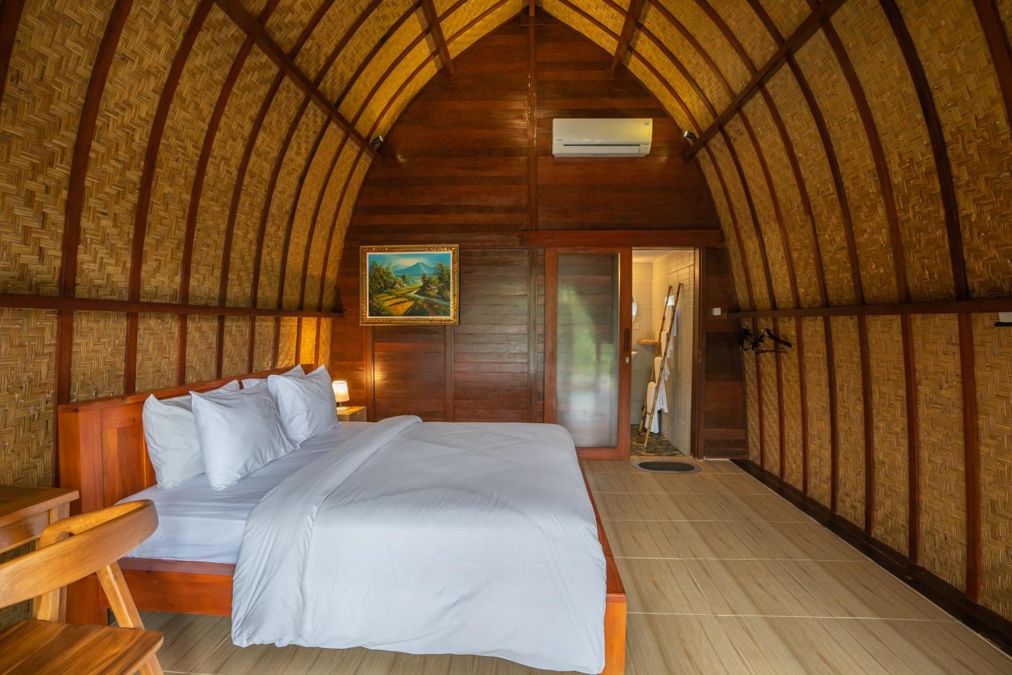 Hotel Lumbung Seraya *