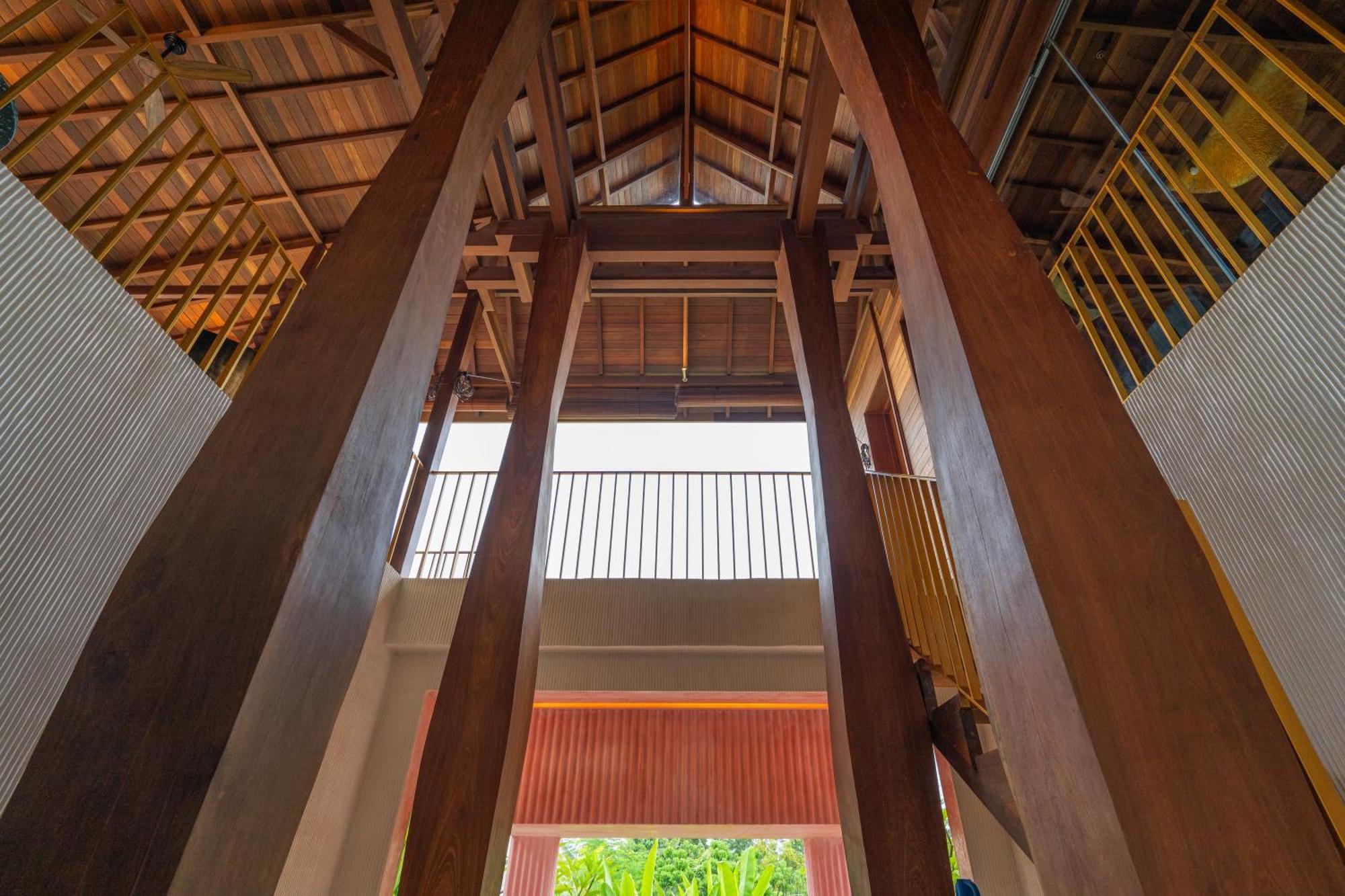 Kado Kubu - Boutique 2br Pink & Sky Pool With Ocean Views In Villa
