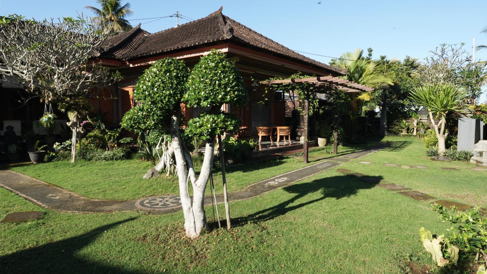 Lodge The Sangkih Restaurant & Bar *