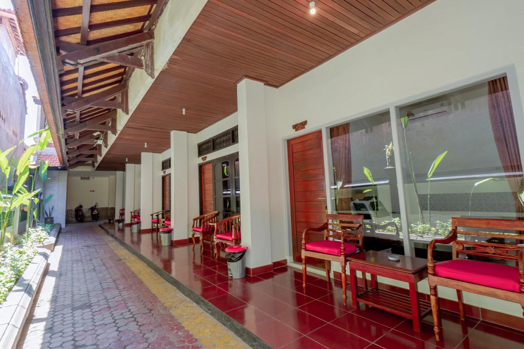 Hotel Urbanview Rasa Sayang Tanjung Benoa Bali 2*
