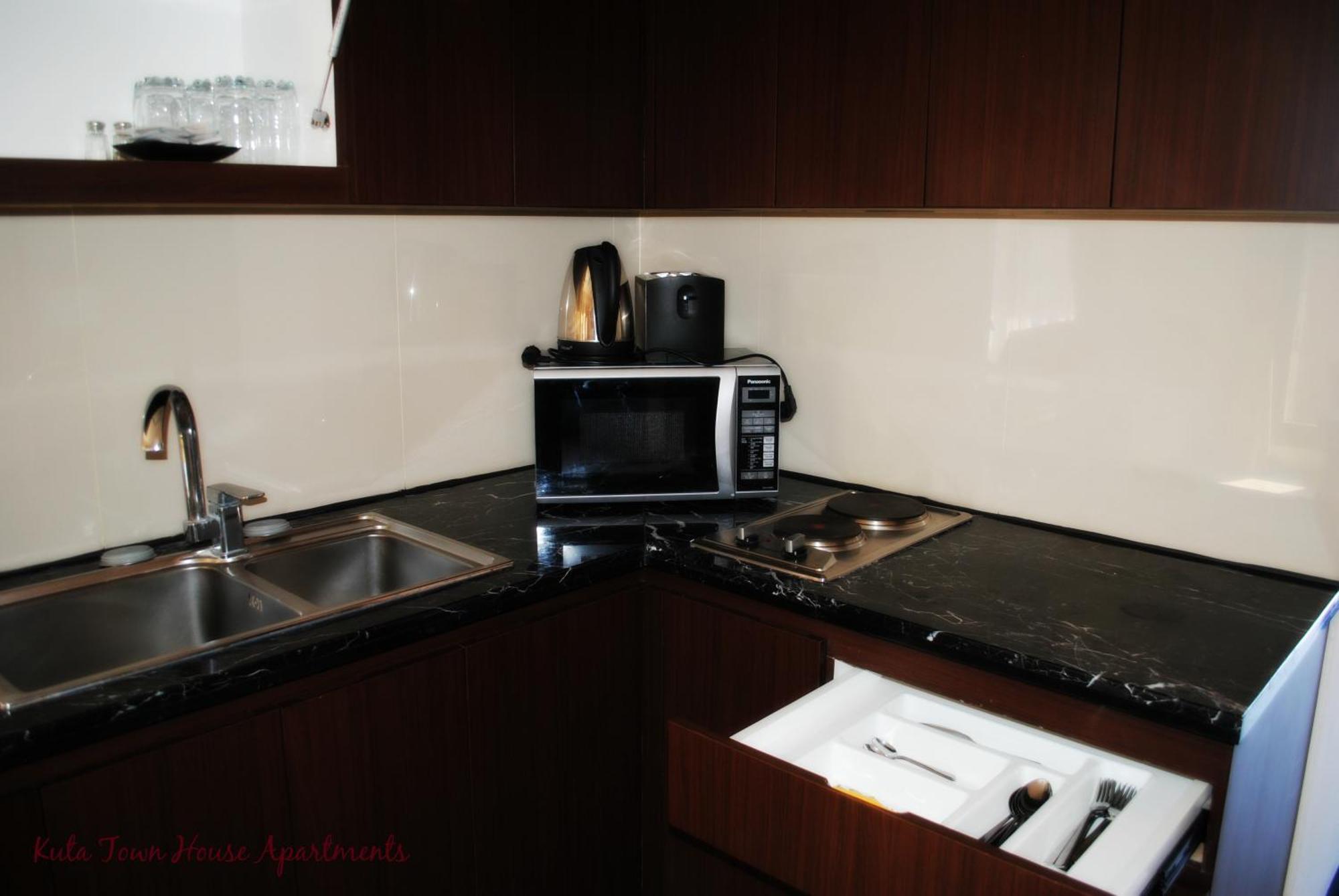 Kuta Town House 4*