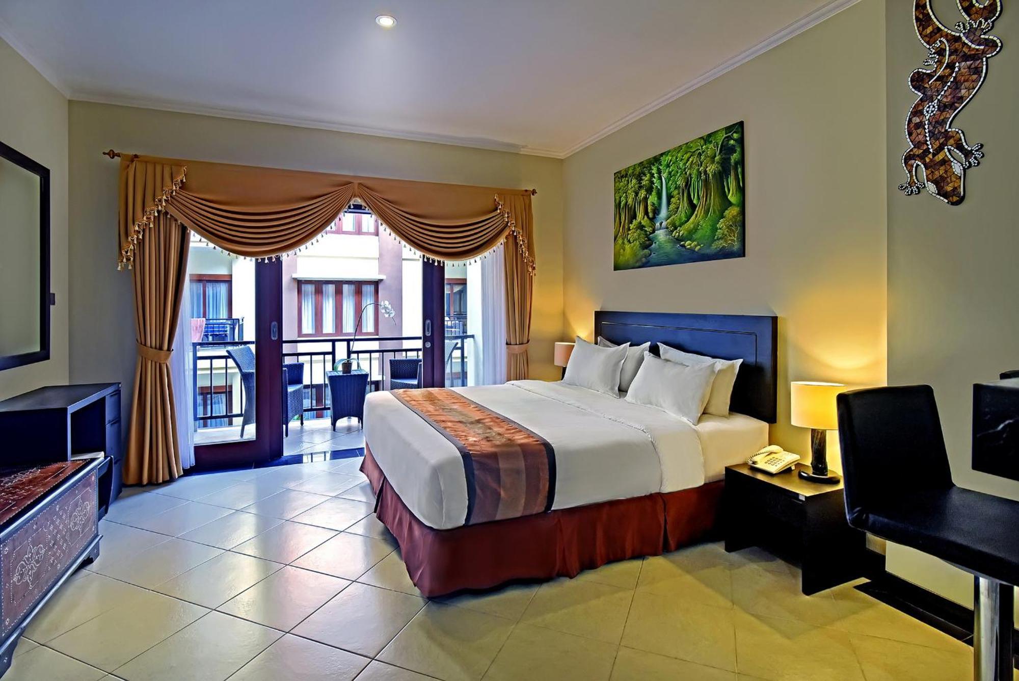 Kuta Town House Aparthotel 4*