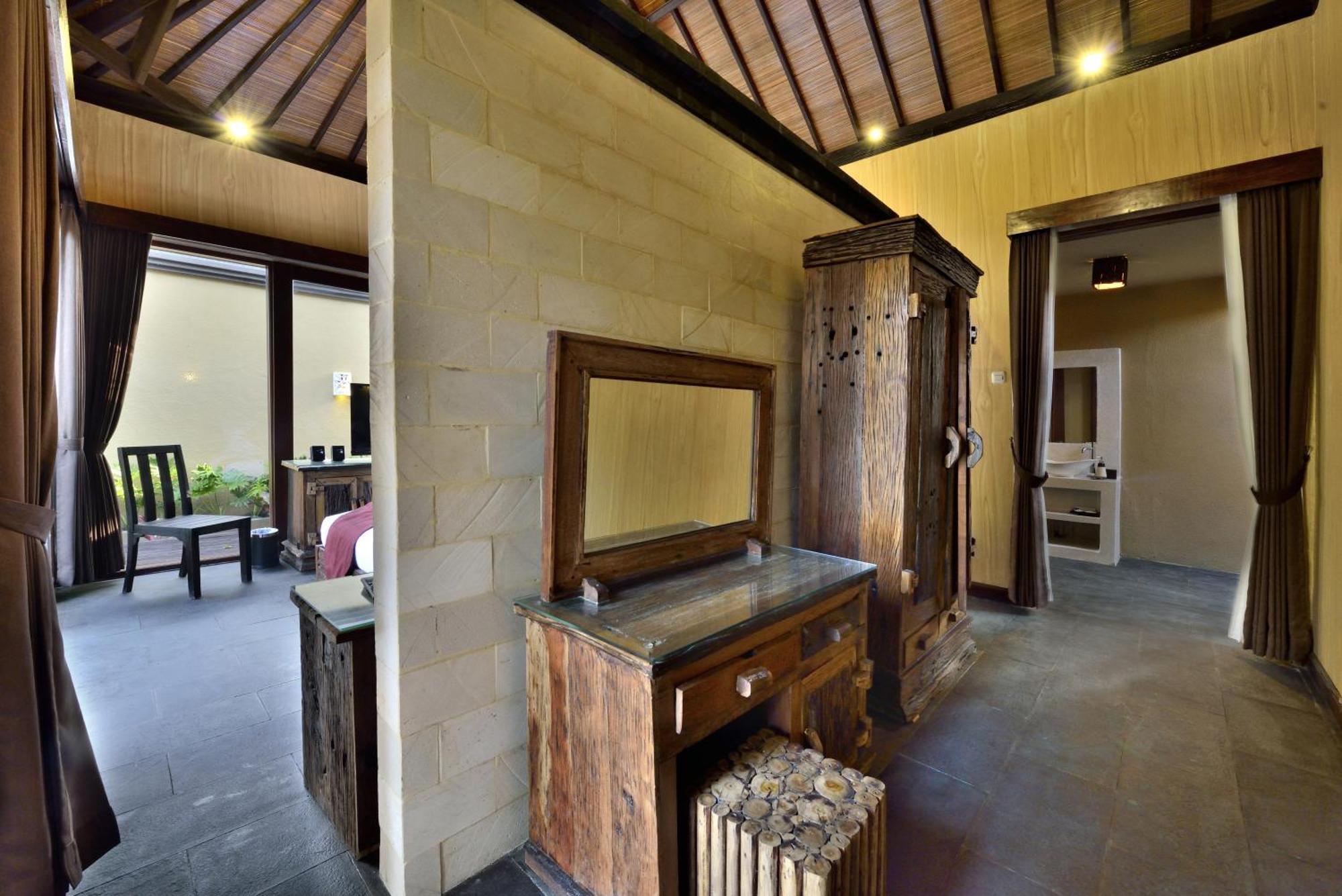 Gino Feruci By Kagum Ubud (Bali)