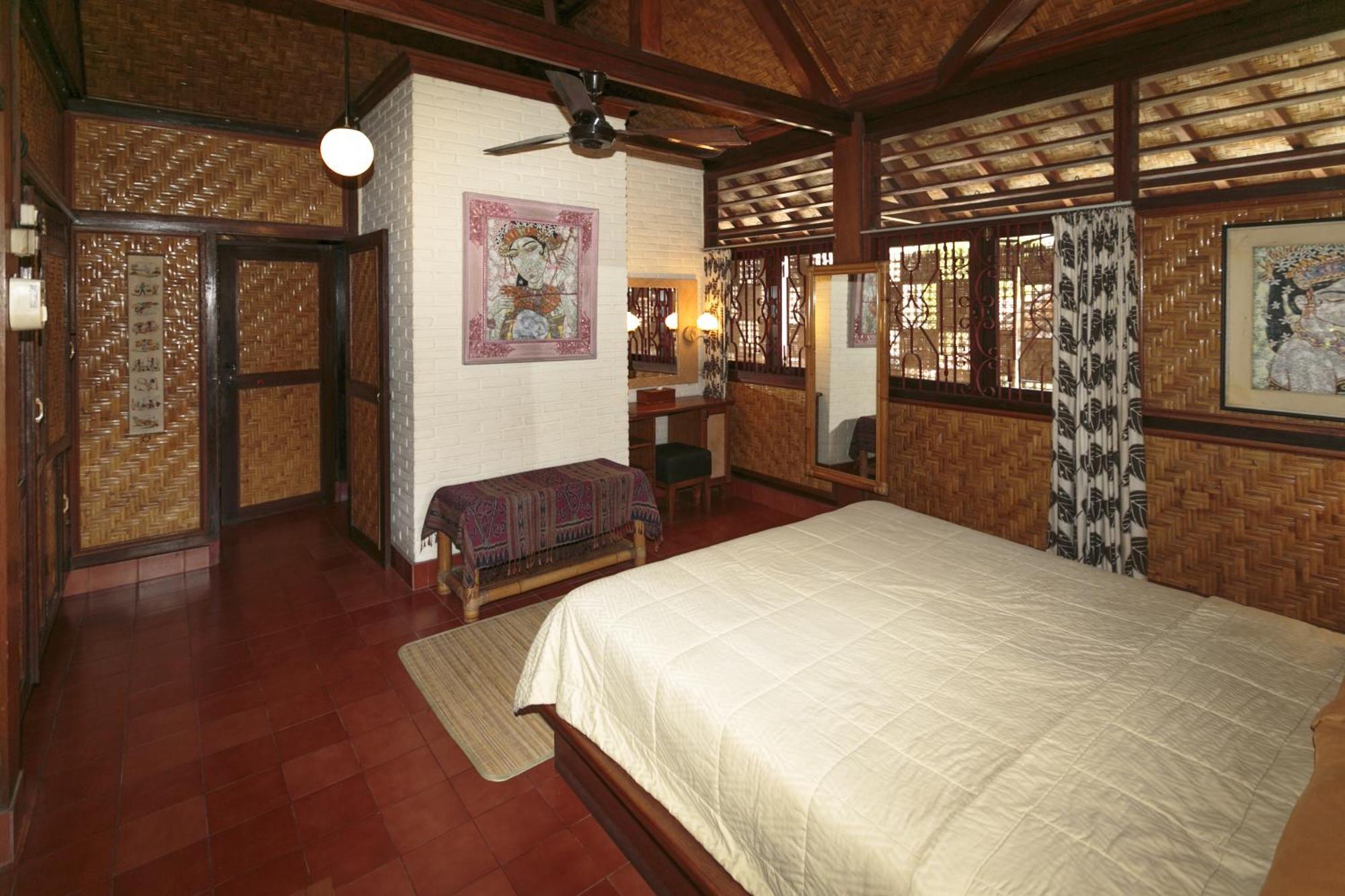 Hotel Murni's &