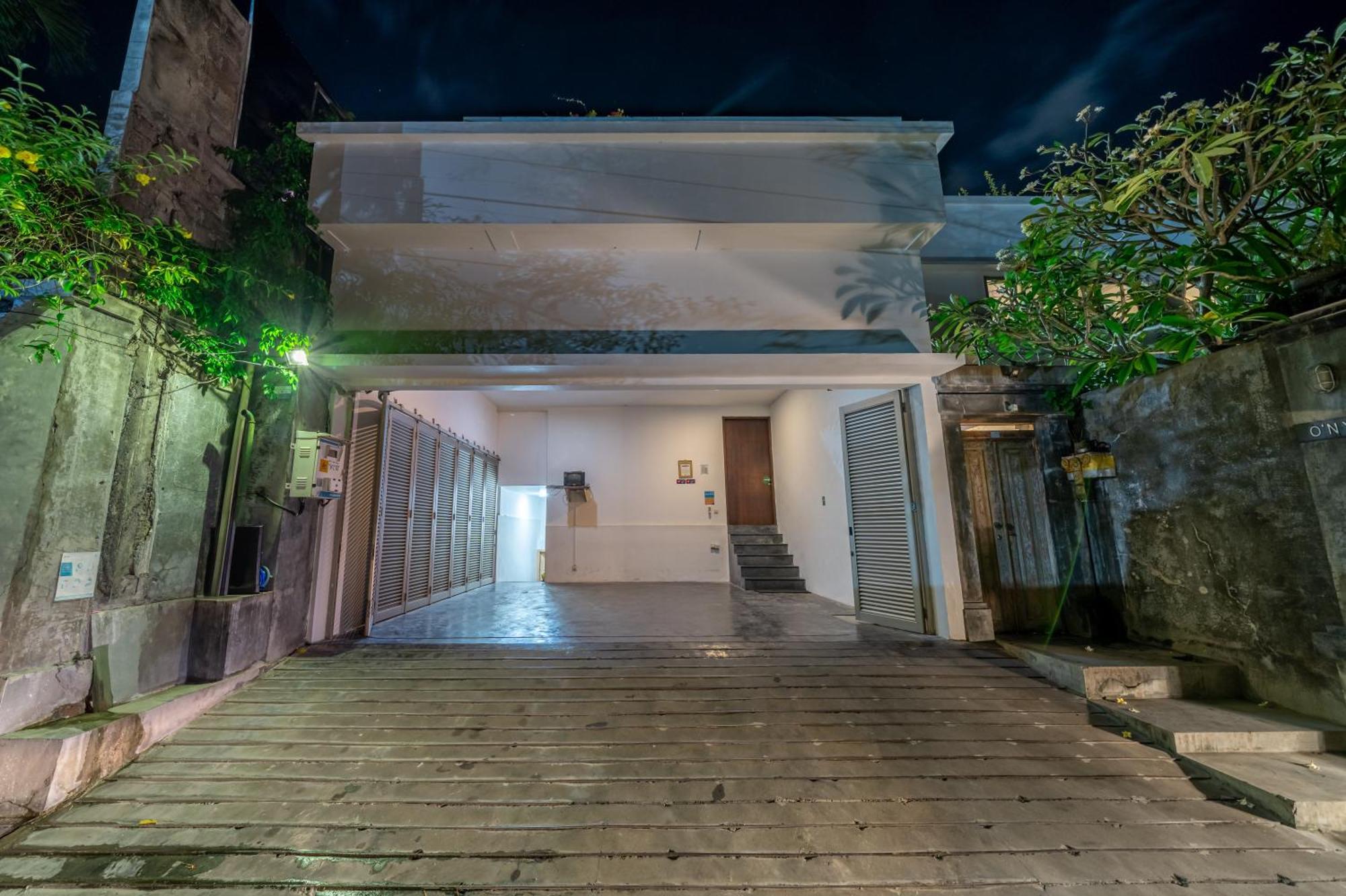 Onyx Villa