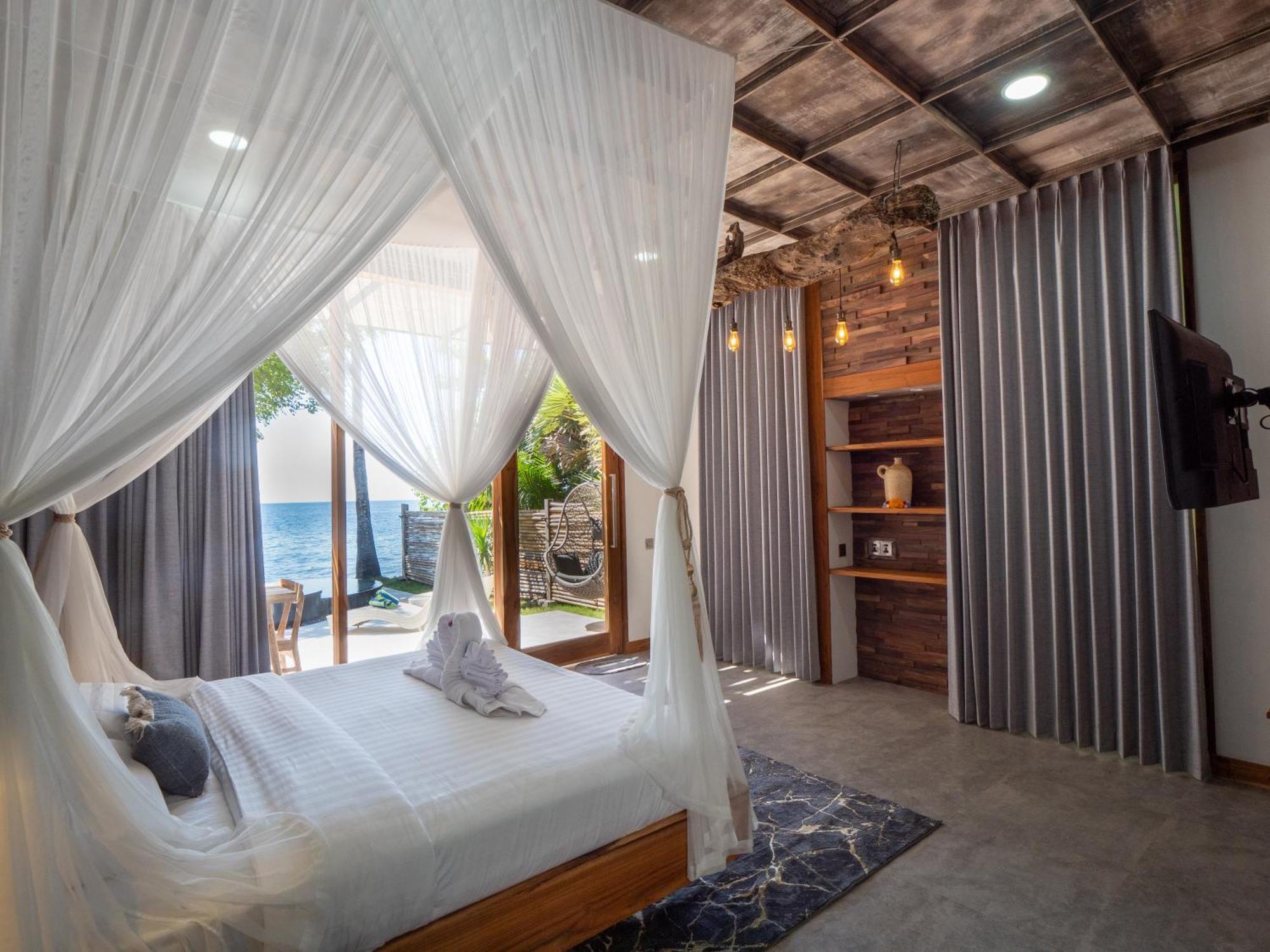 Octopus Villa