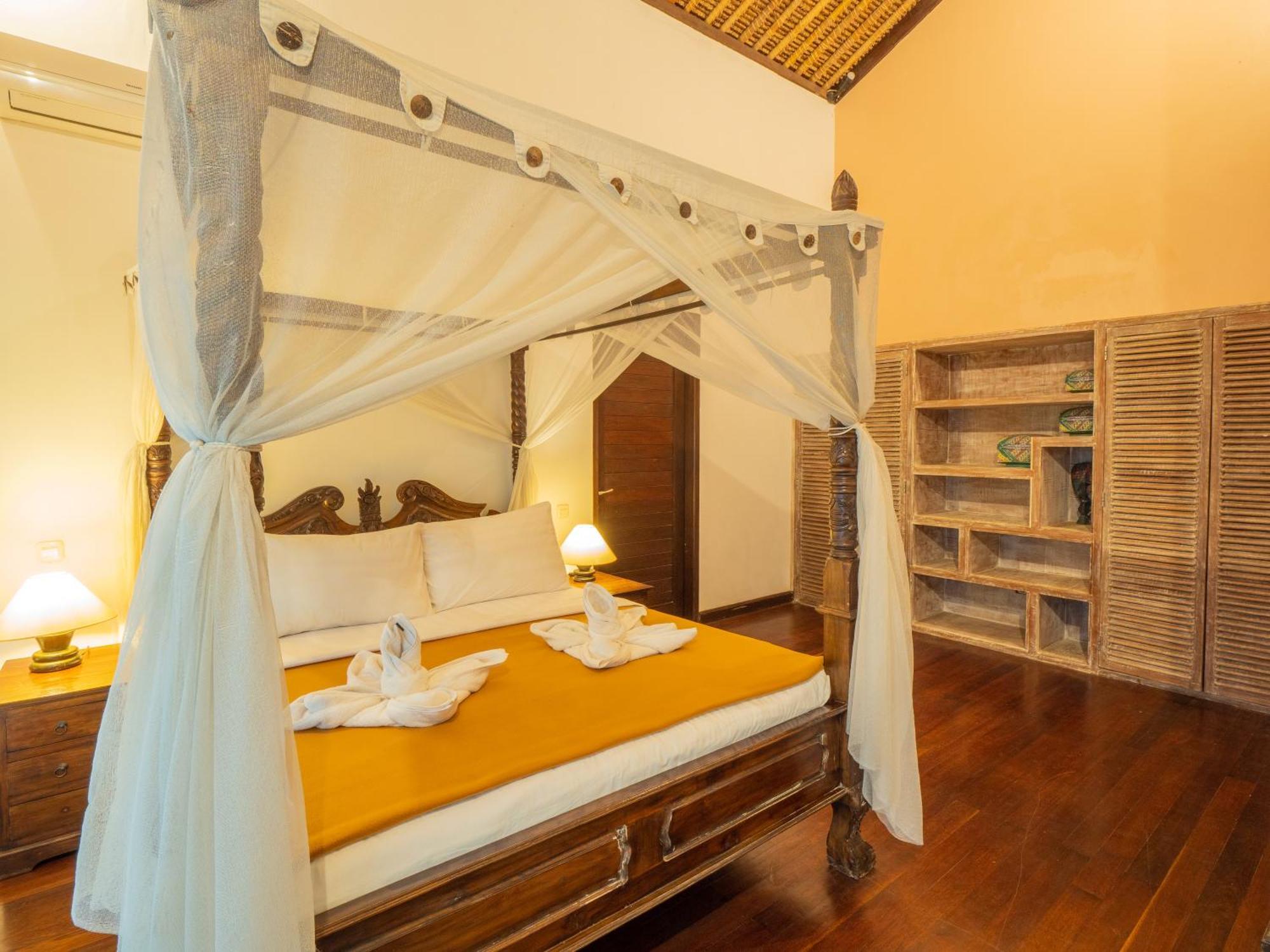 Octopus Villa *