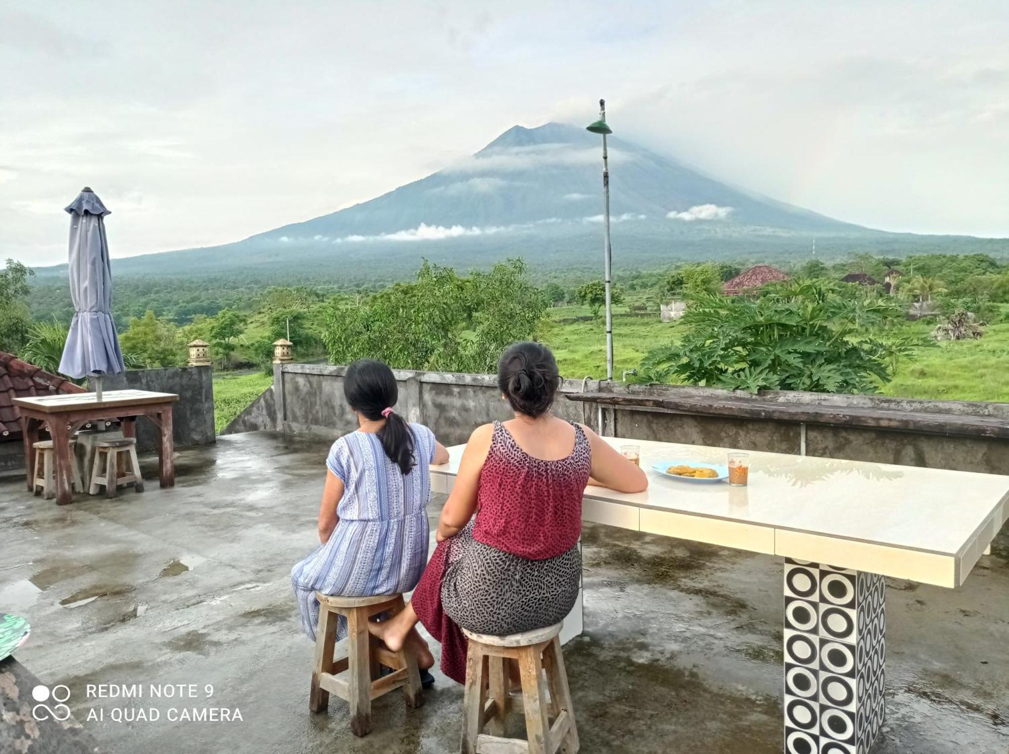 Khrisna Sunrise * Tulamben (Bali)