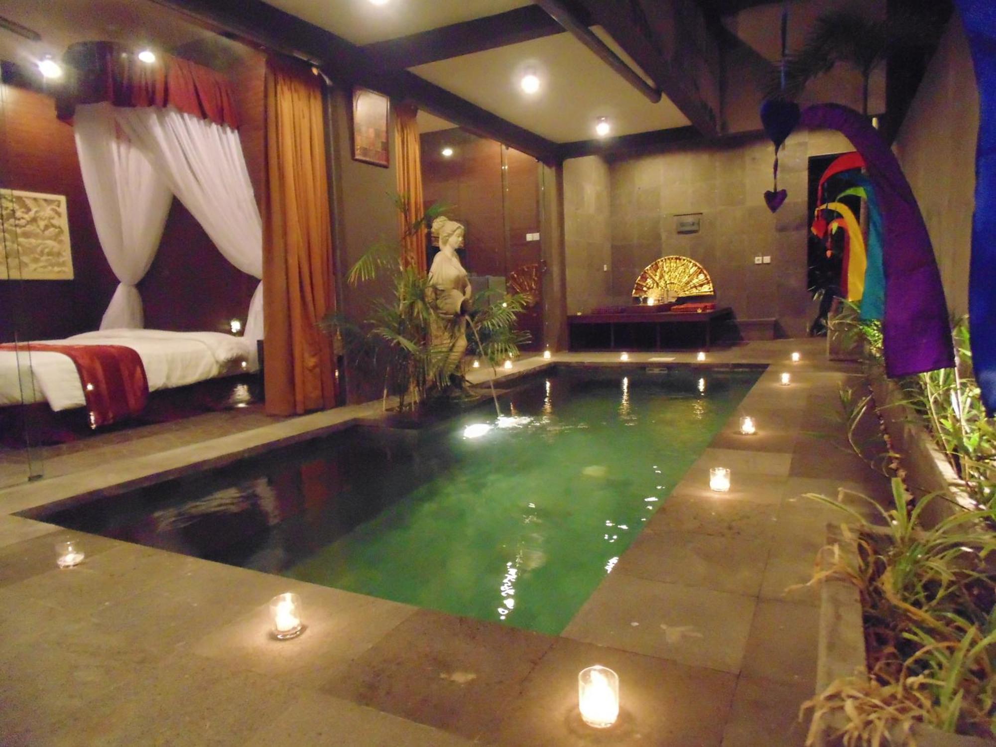 Bali Golden Elephant Boutique