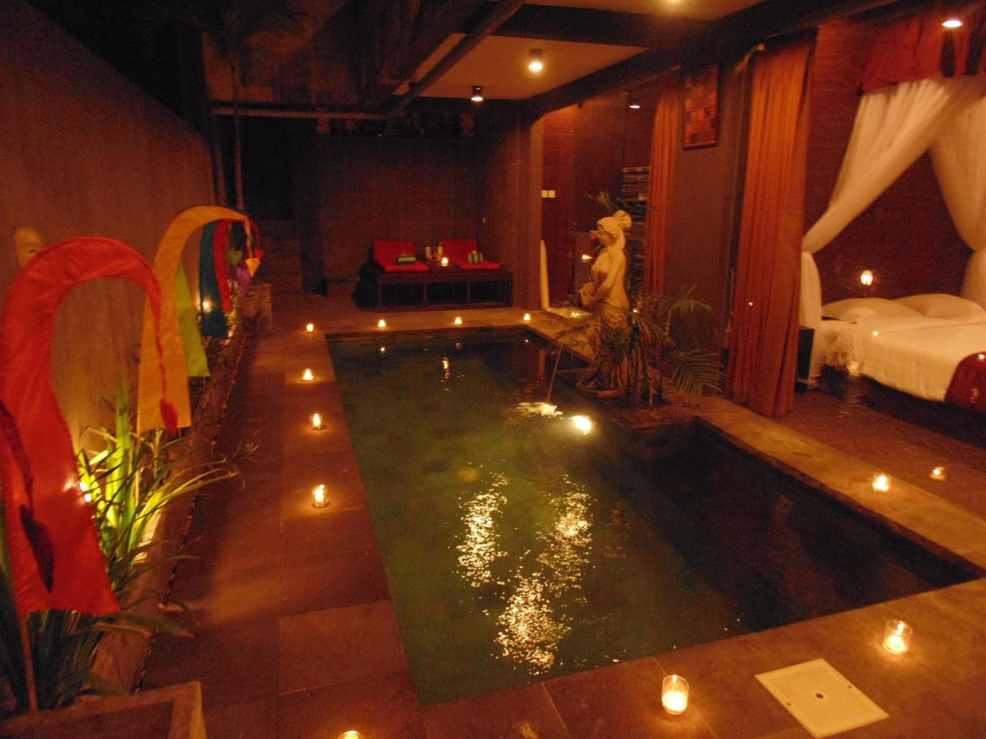 Bali Golden Elephant Boutique