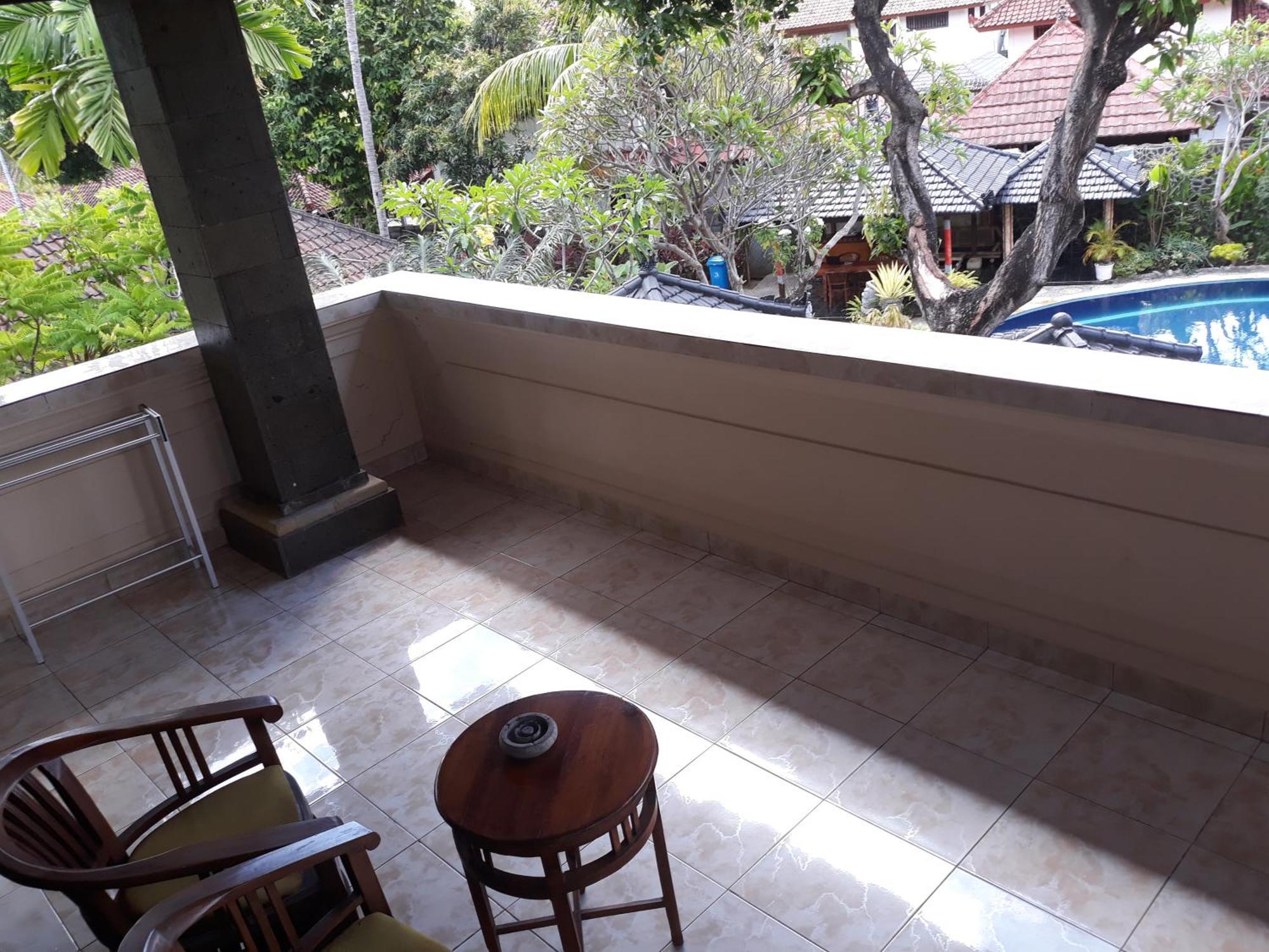 Puri Bali 2*