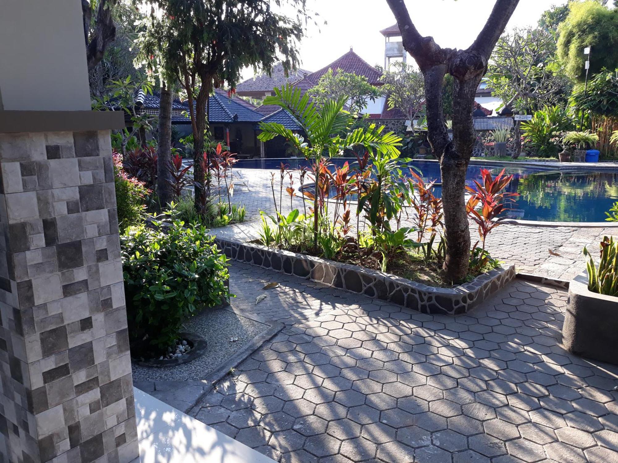 Puri Bali 2*