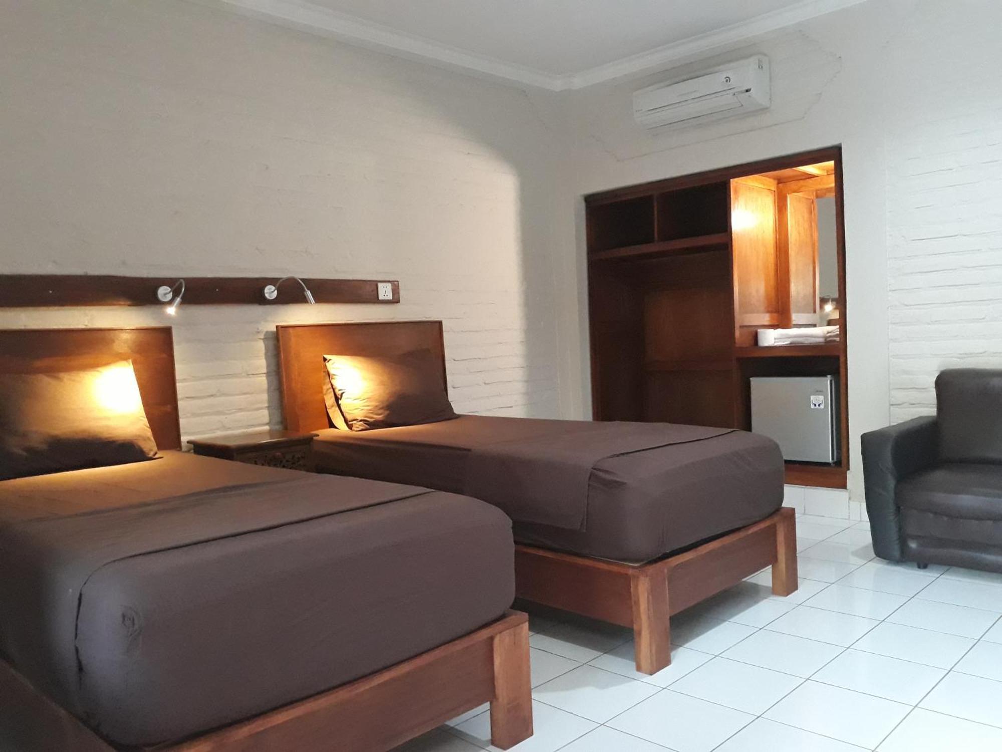 Puri Bali Hotel Lovina (Bali)