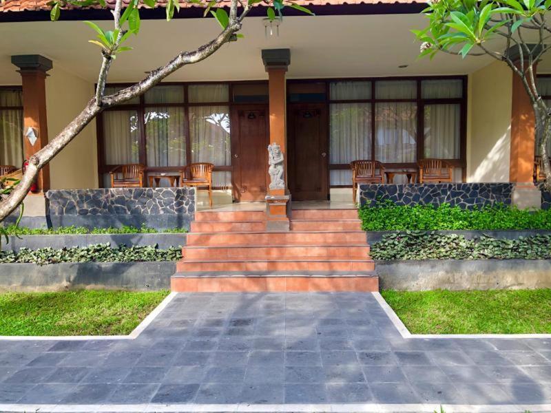 Hotel Inna Sindhu &