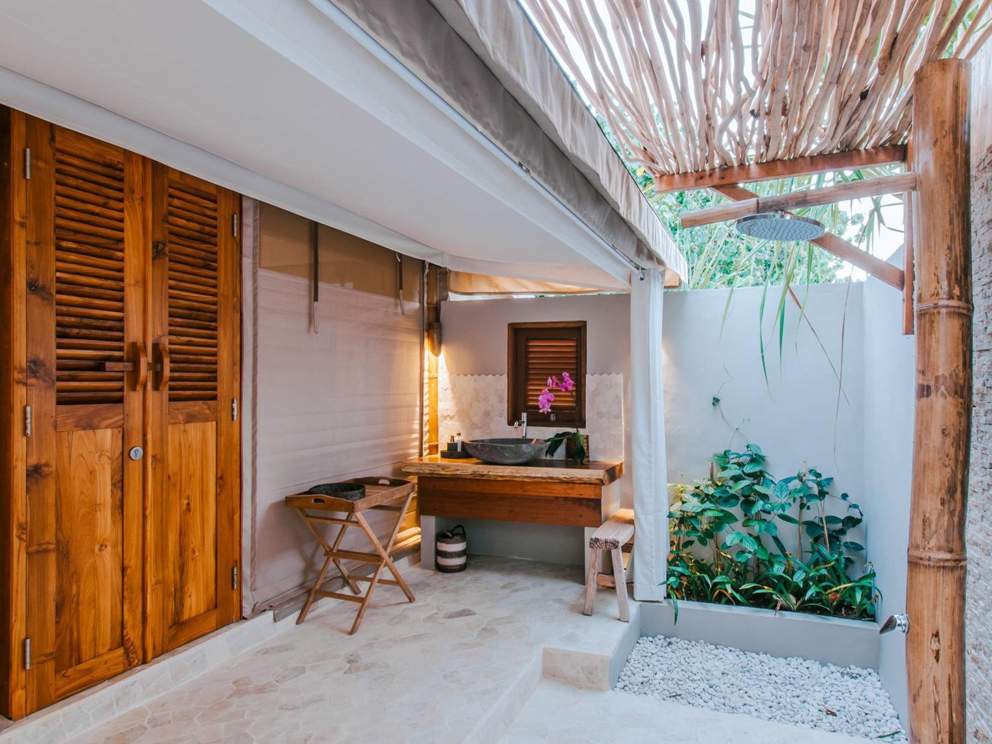 Driftwood Lembongan Villa