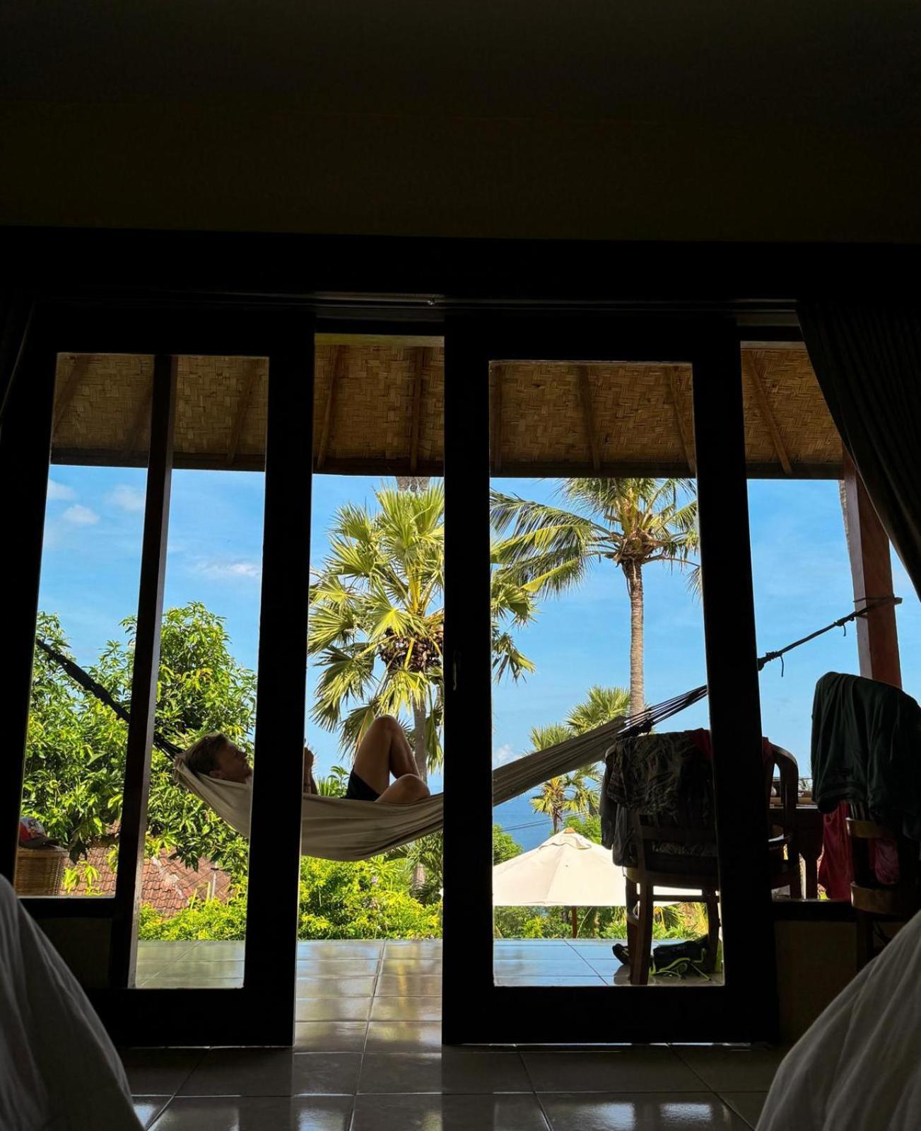 Guest house Frangipani & Restaurant 2*