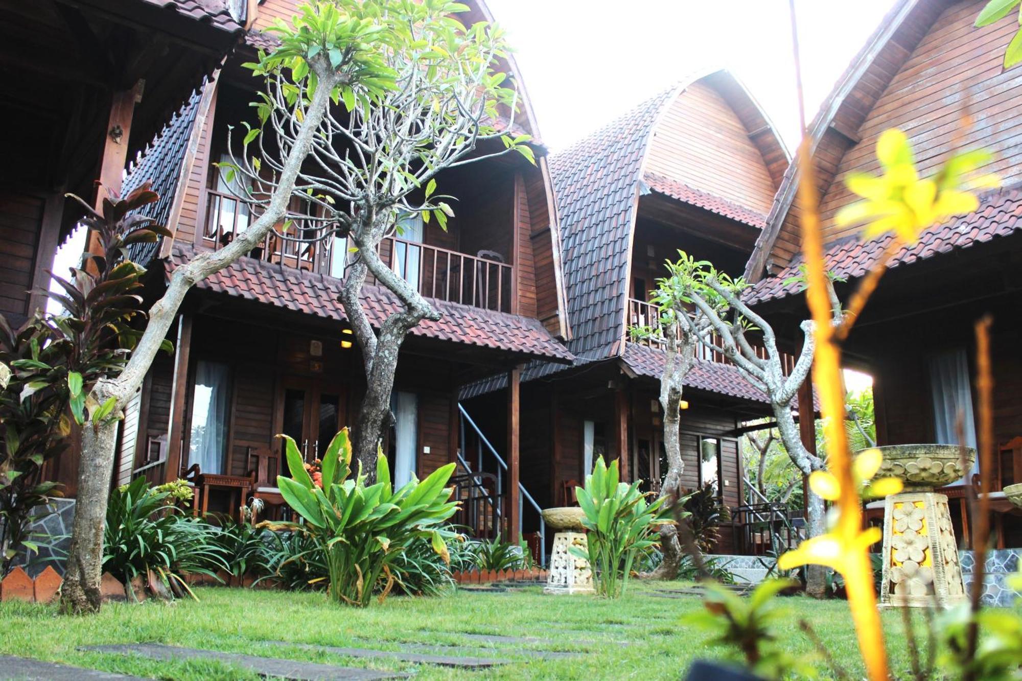 Boga Segara And Resto Holiday park 3*