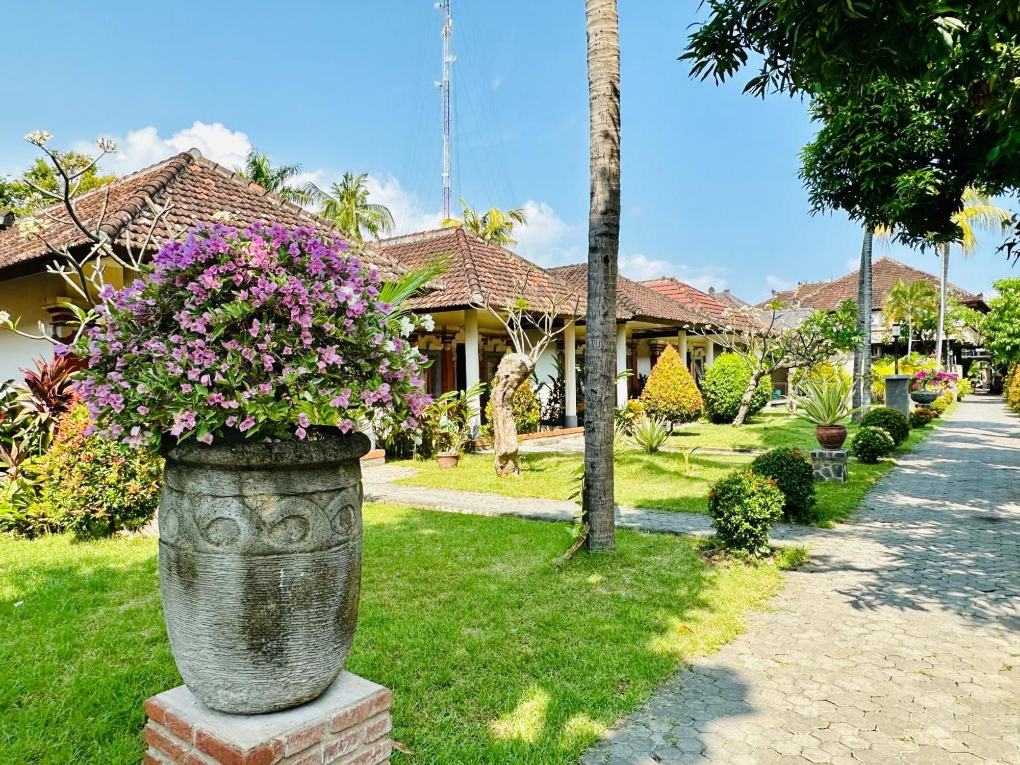 Puri Bali Hotel 2*