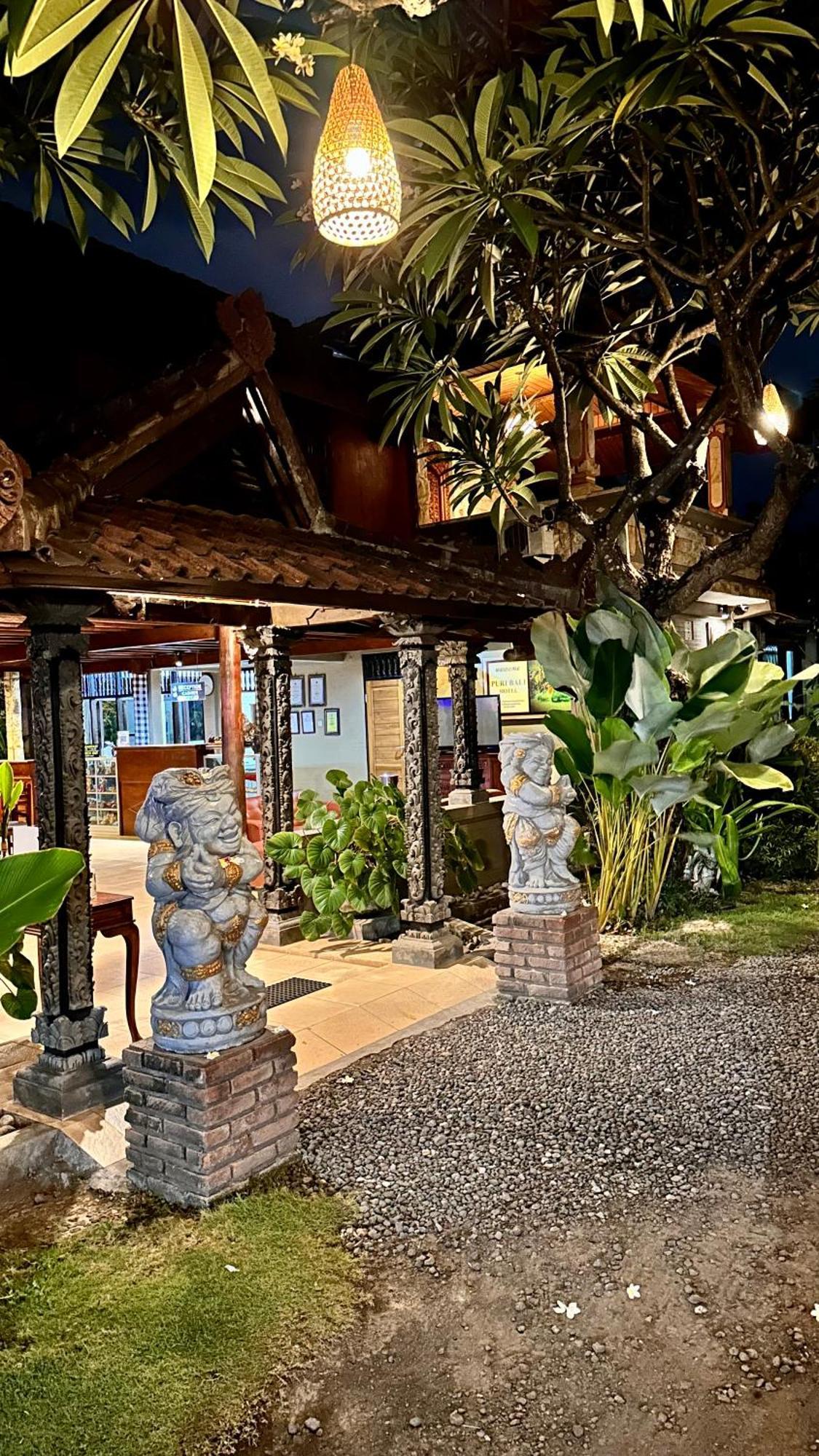 Puri Bali Hotel 2*