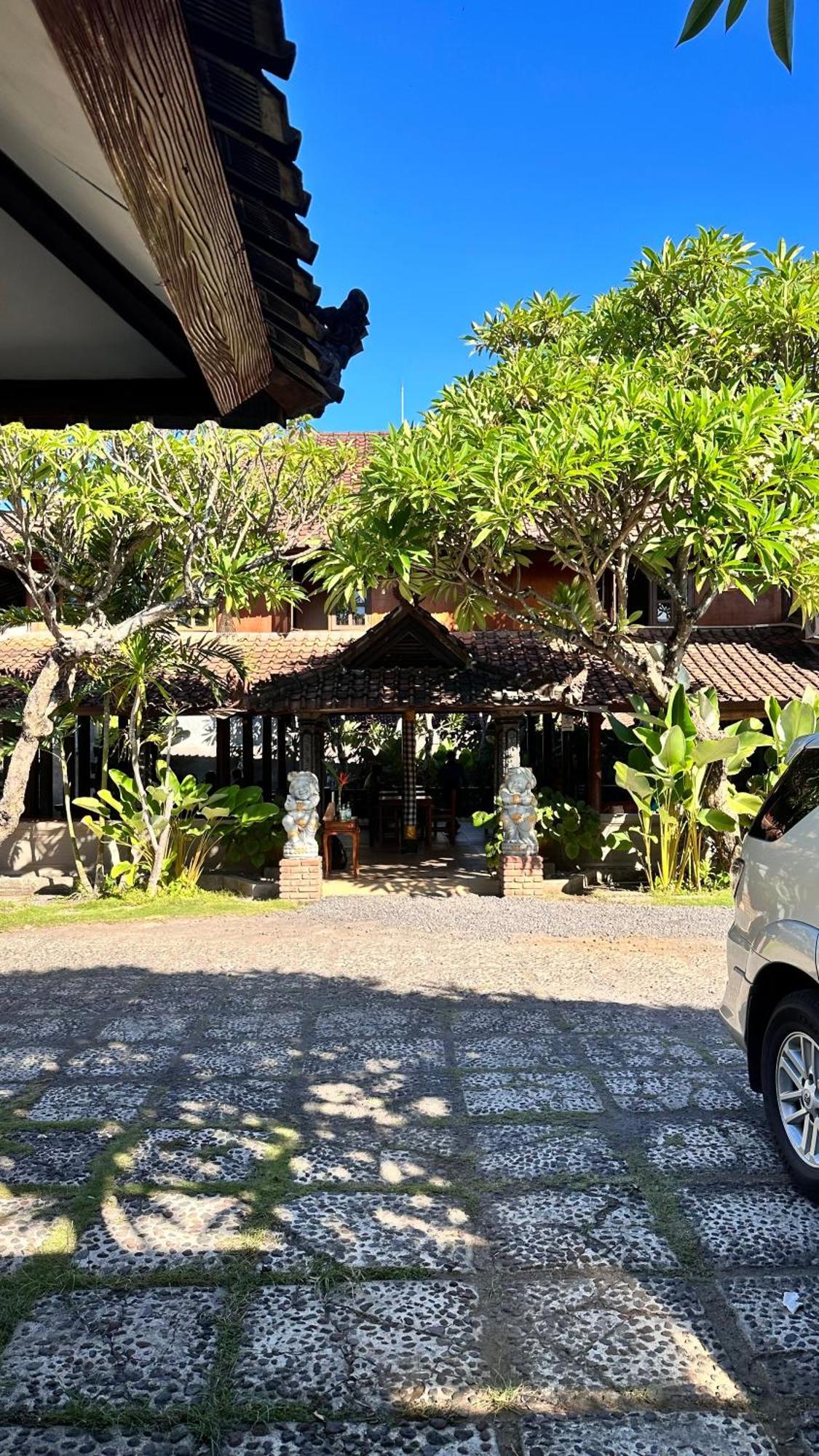 Puri Bali Lovina (Bali)