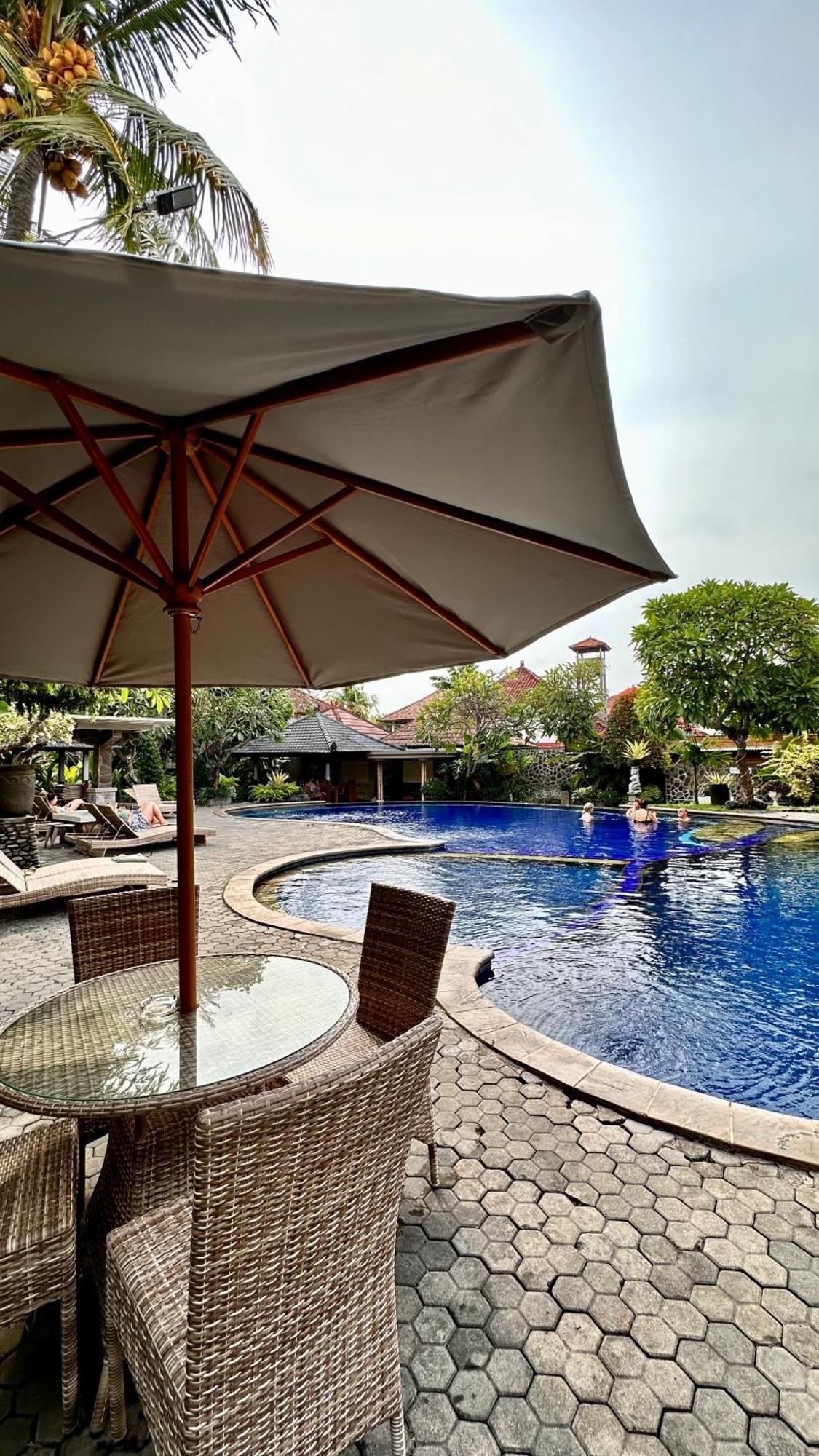Puri Bali 2* Lovina (Bali)
