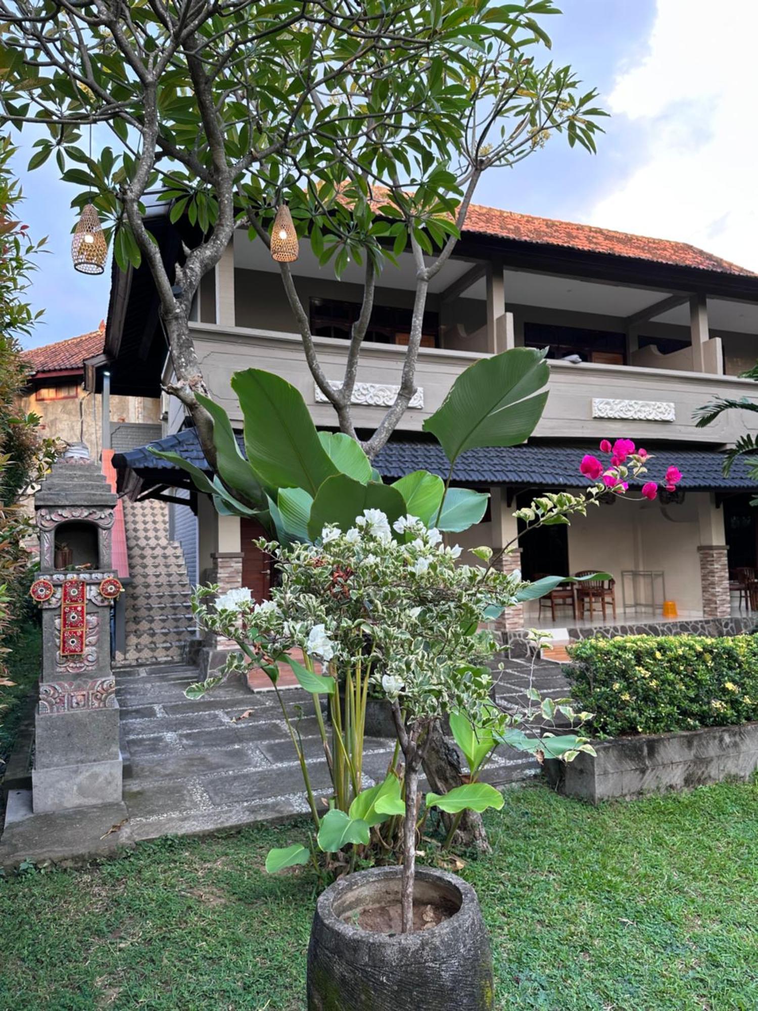 Puri Bali Lovina (Bali)