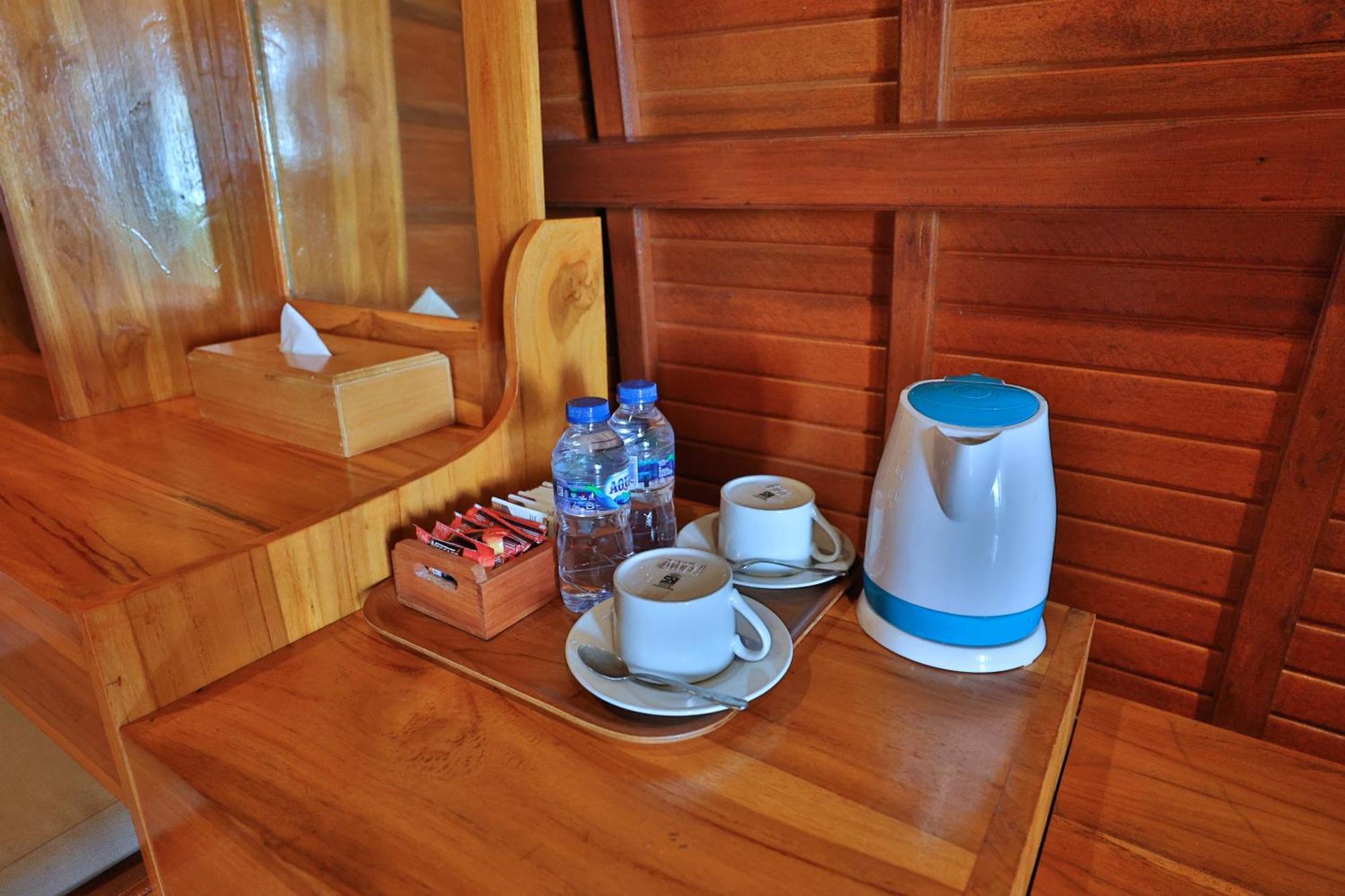 Sebuluh Sunset Hill Guest house