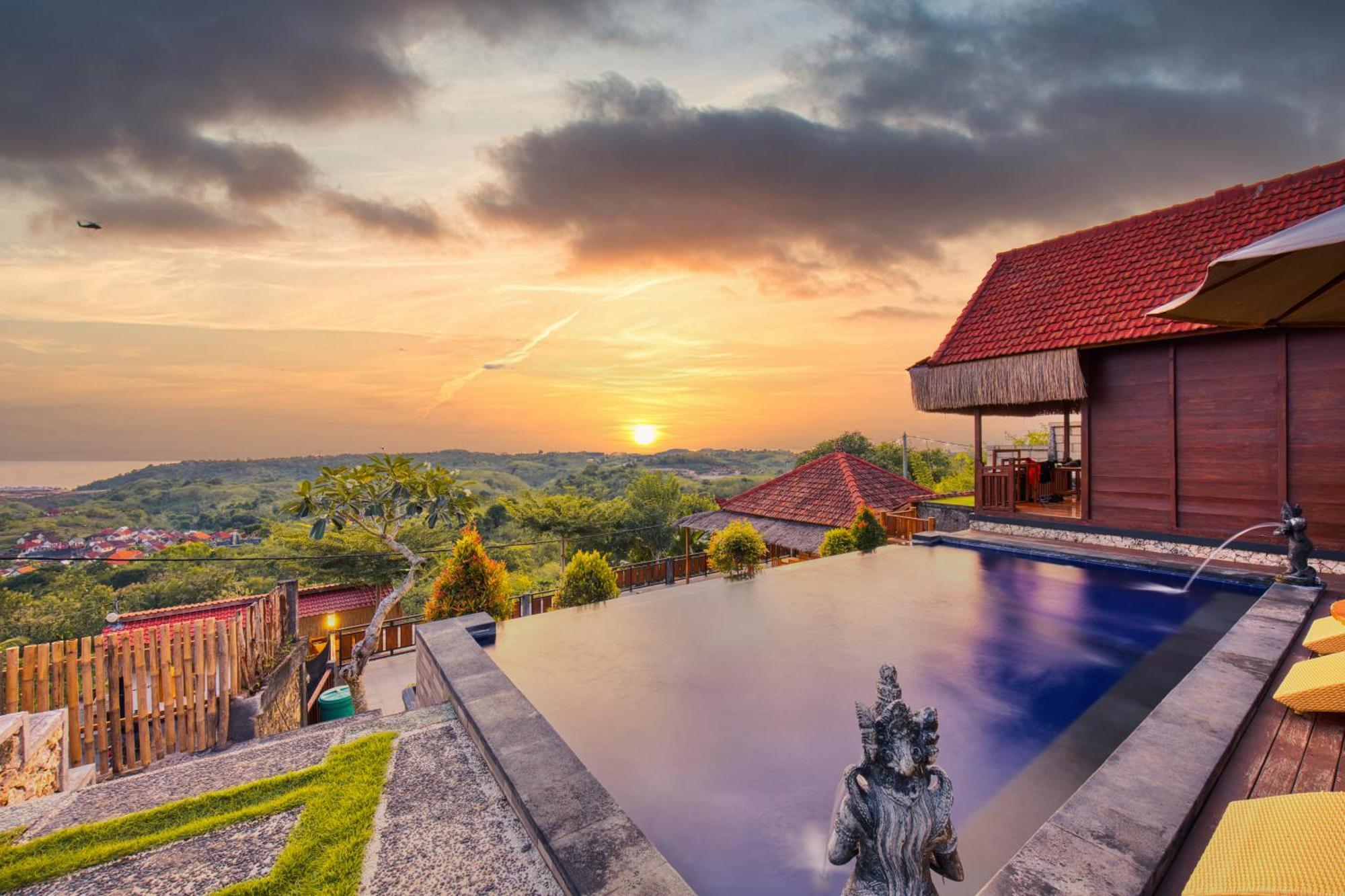 Sebuluh Sunset Hill