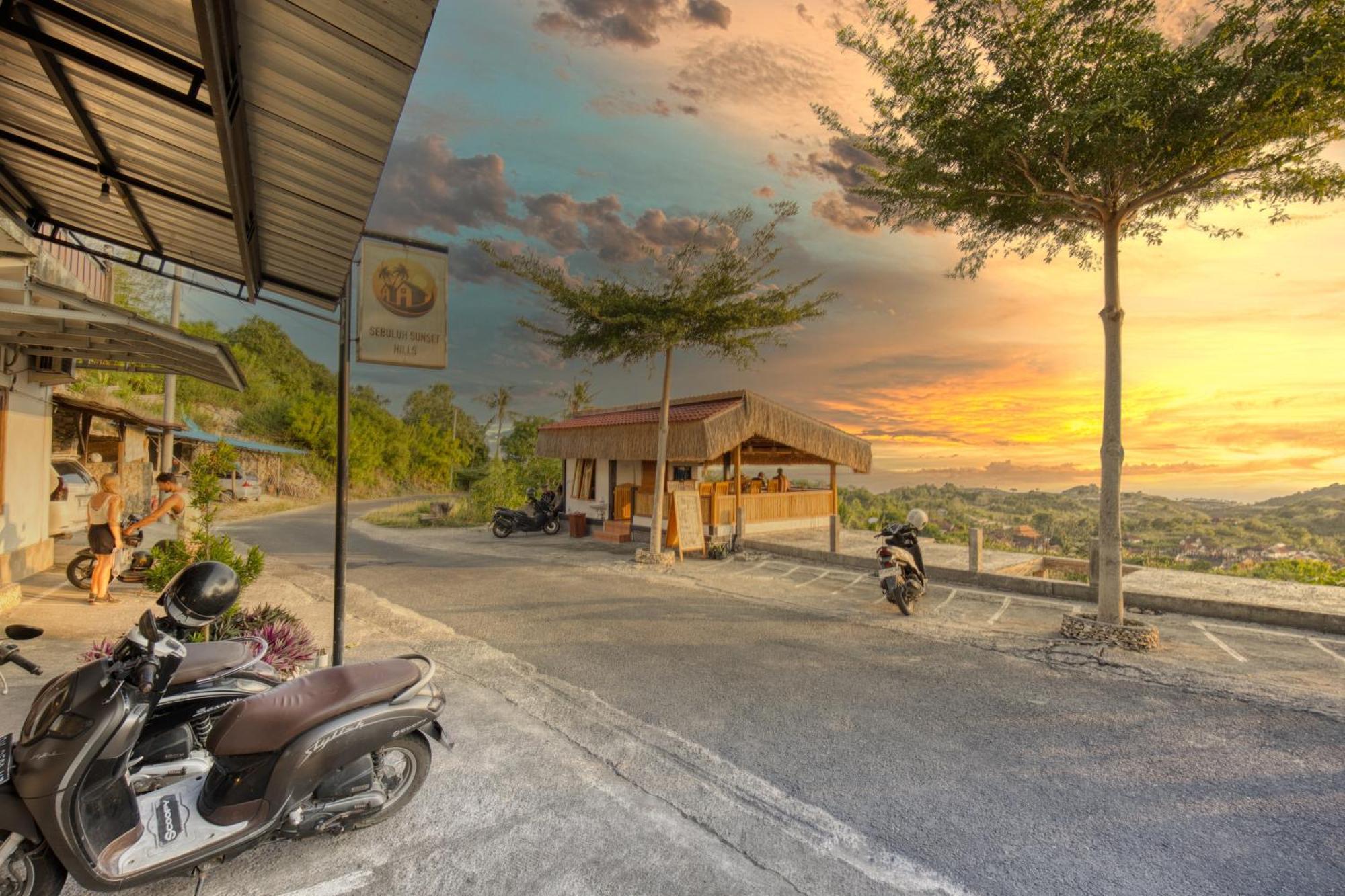 Sebuluh Sunset Hill Guest house Batumadeg