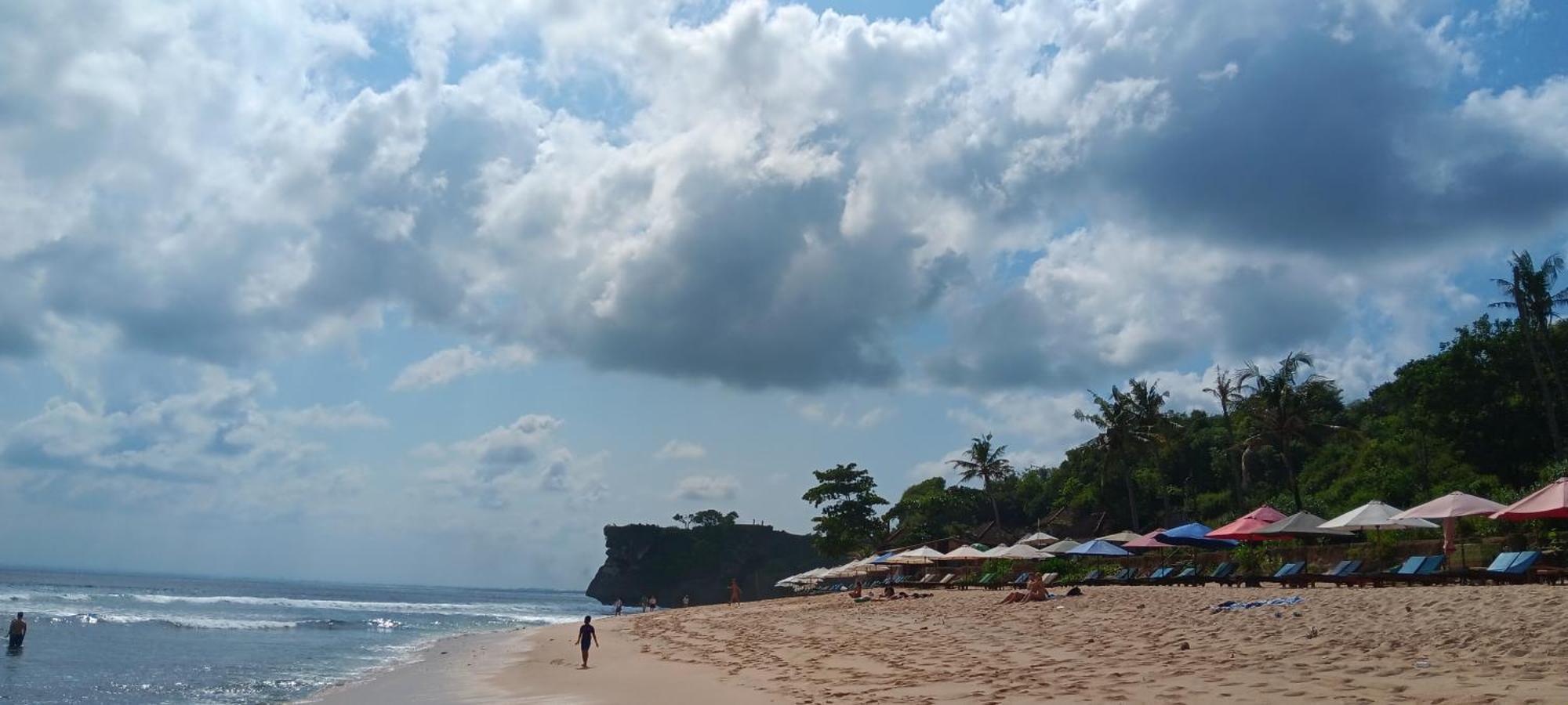 Simple Balangan Uluwatu (Bali)