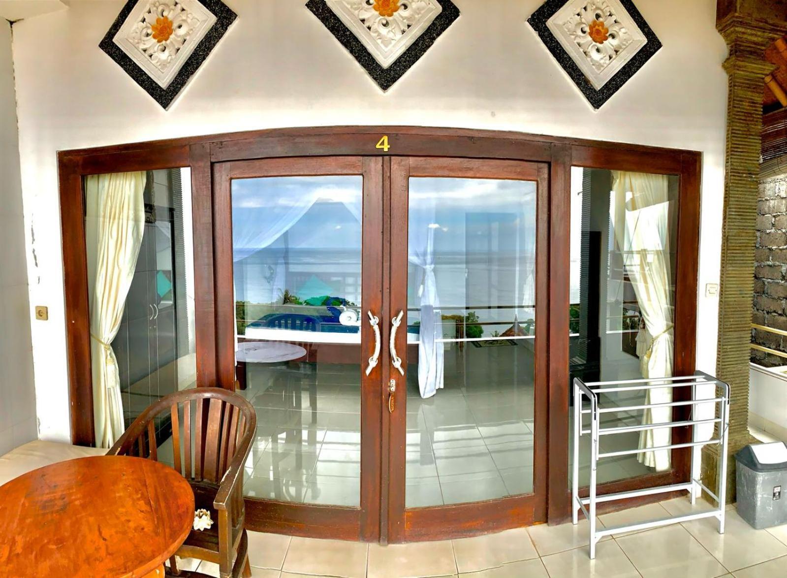Titi Sedana Amed (Bali)