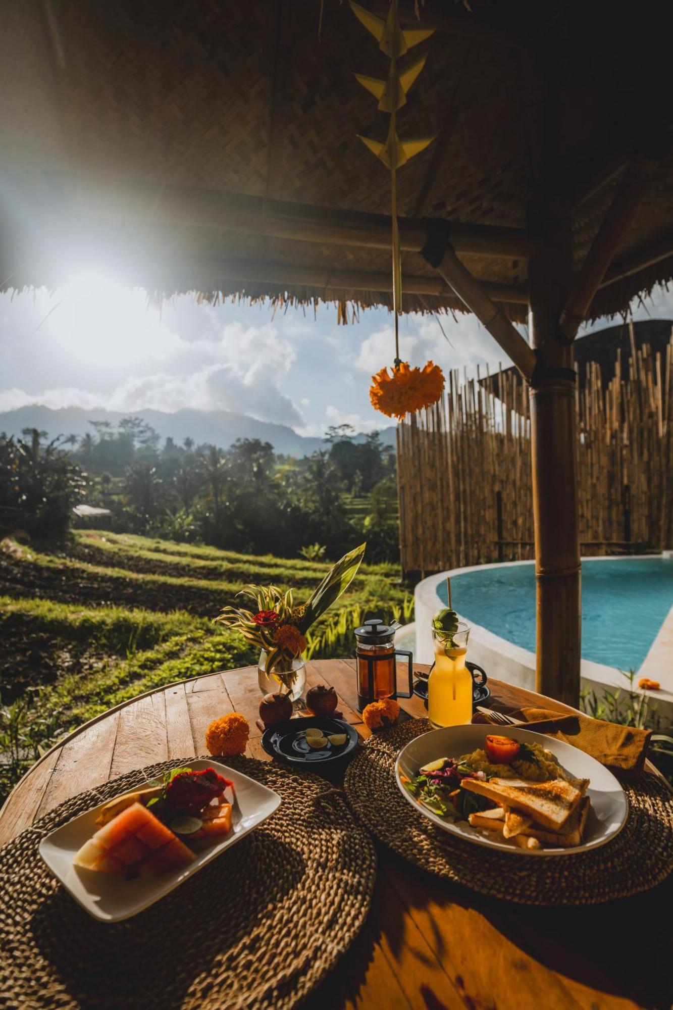 Nivriti Bali