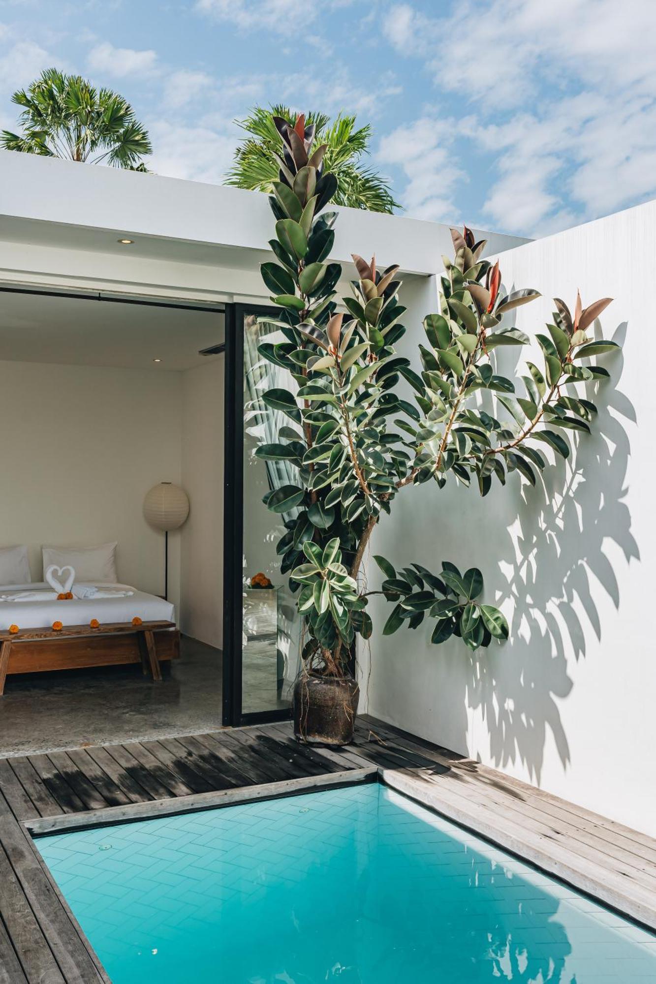 Villa Secluded 1br Pool With Ricefield View In Berawa, 5mins Ride To Canggu (Bali)