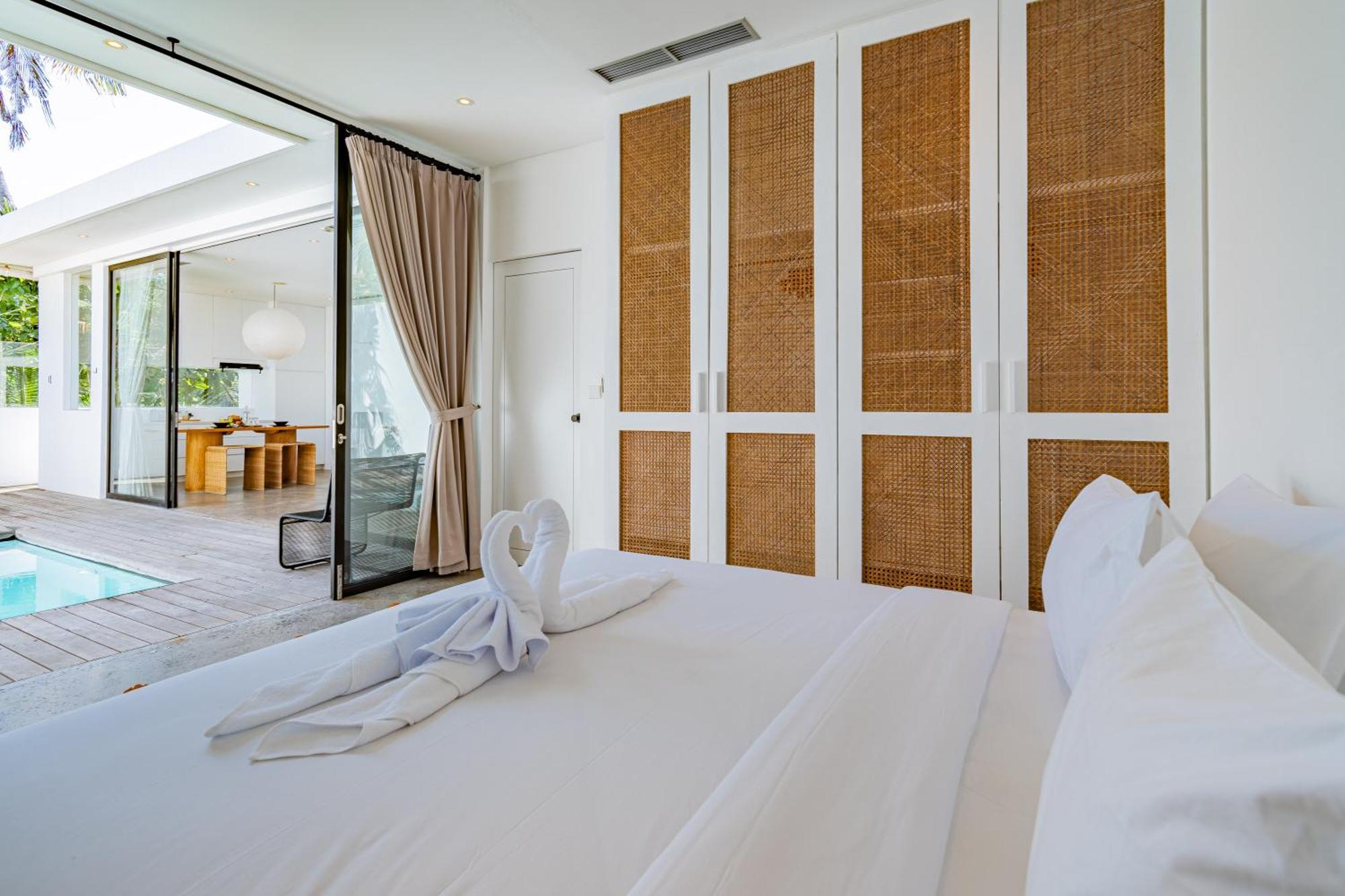 Secluded 1br Pool With Ricefield View In Berawa, 5mins Ride To Villa