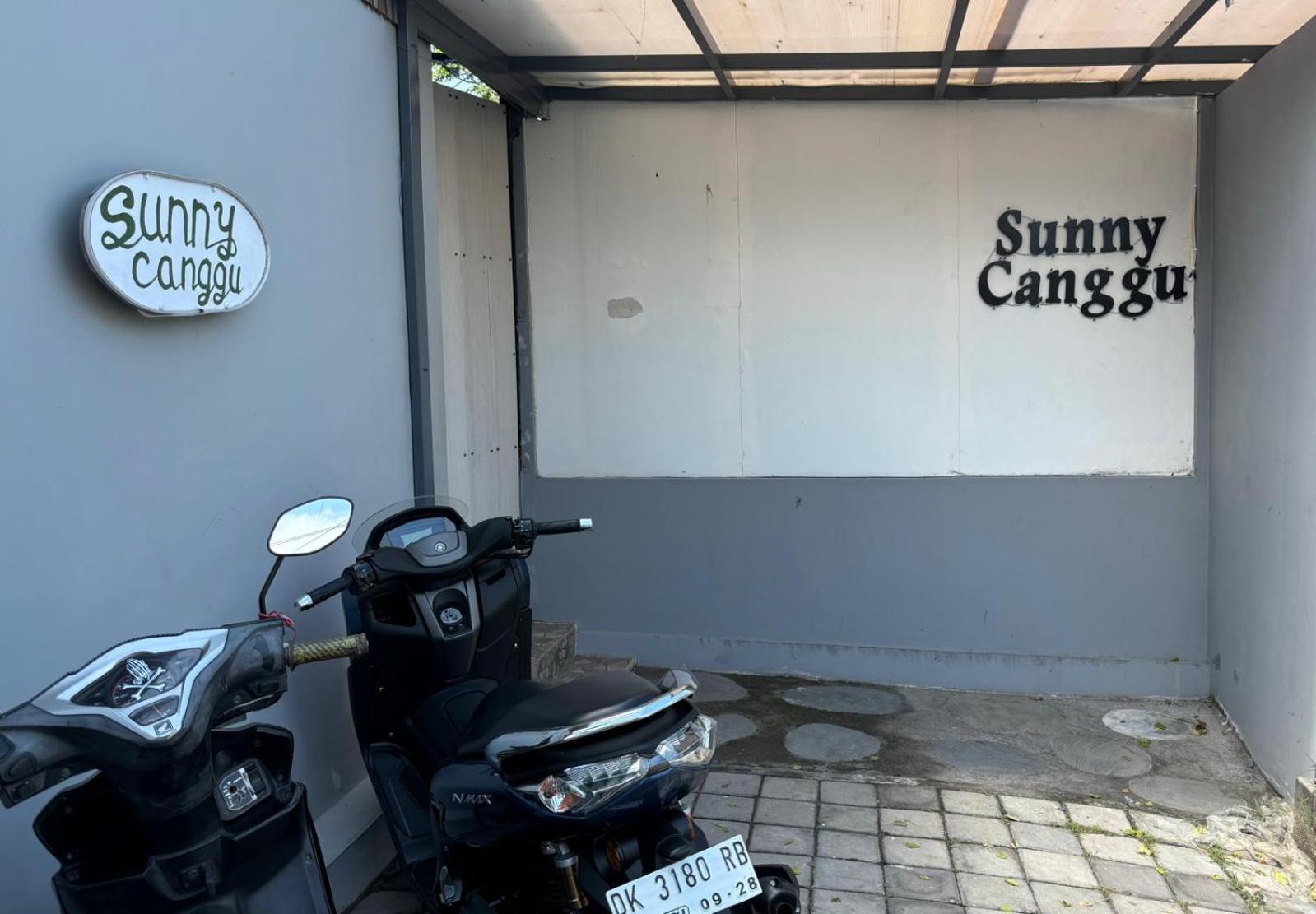 Sunny Hotel
