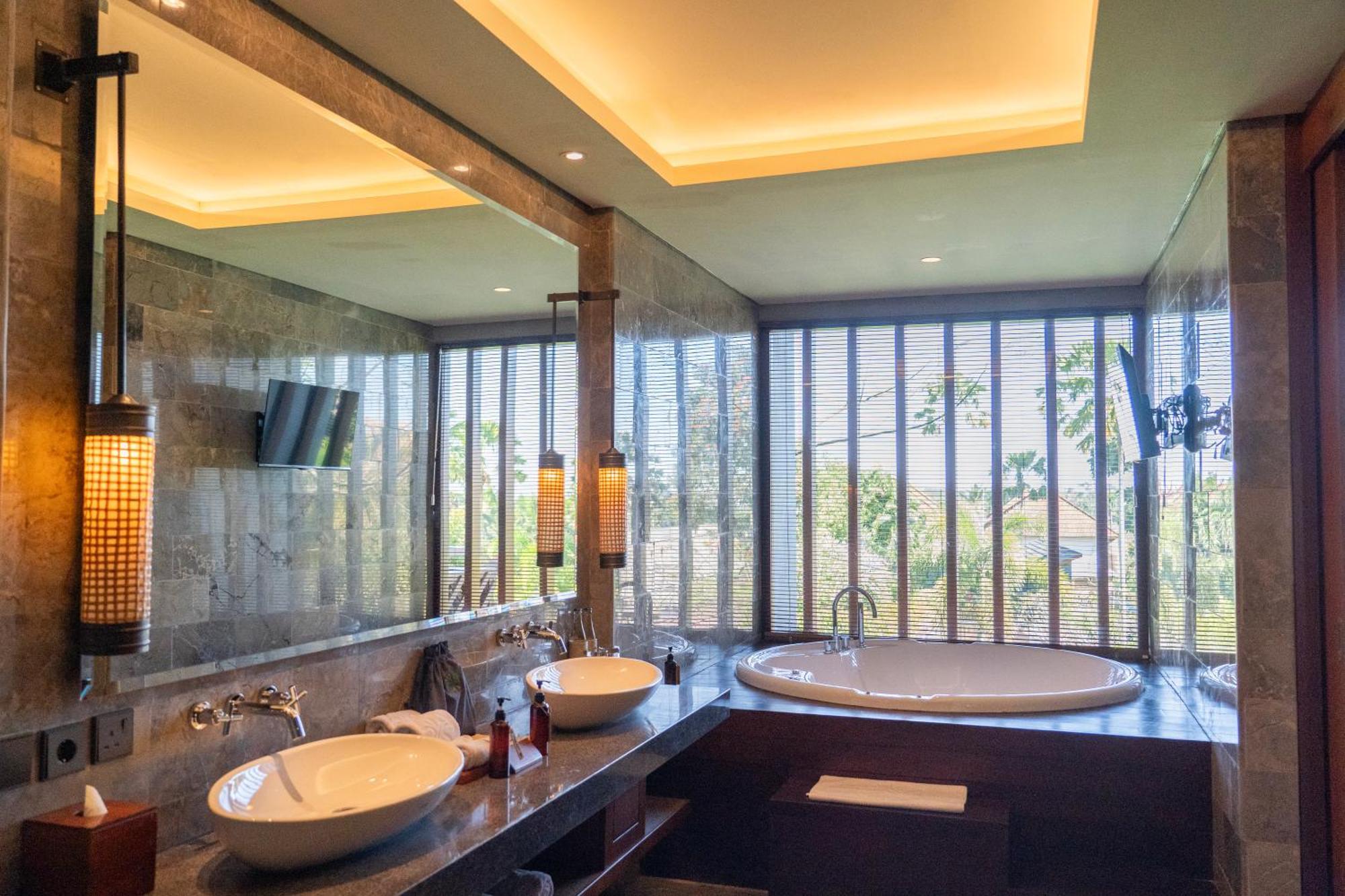 Adiwana Bisma Resor 5*