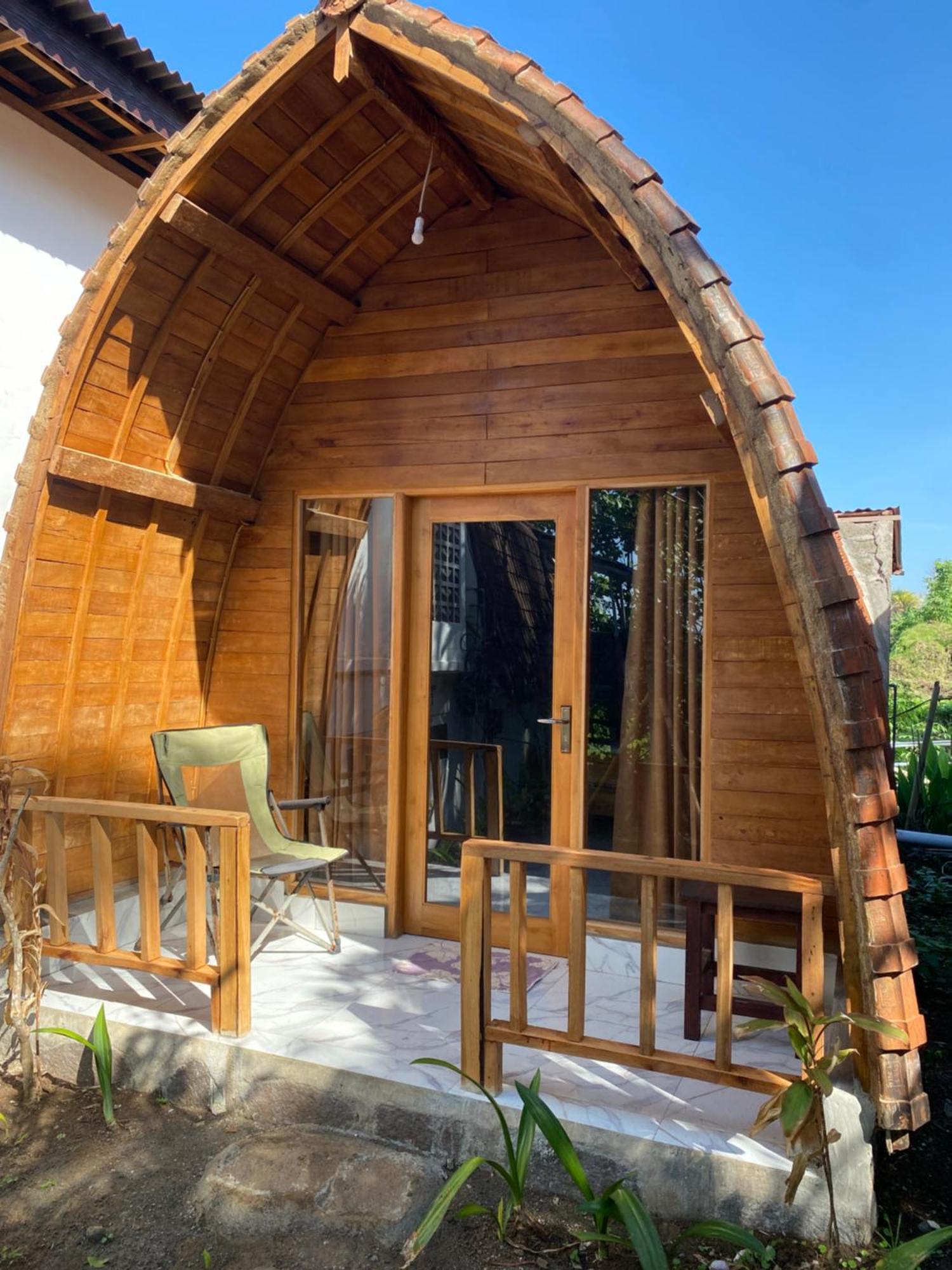 Dikaloha Surfschool And Guest house
