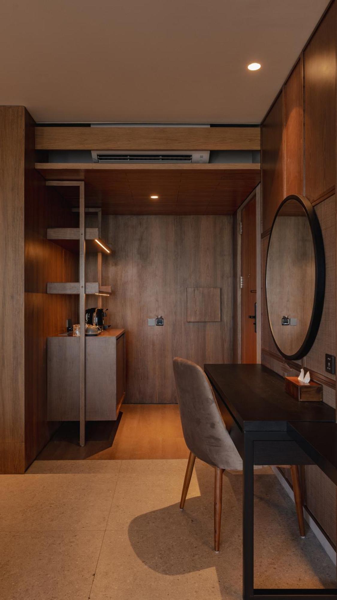 The Akasha 4*